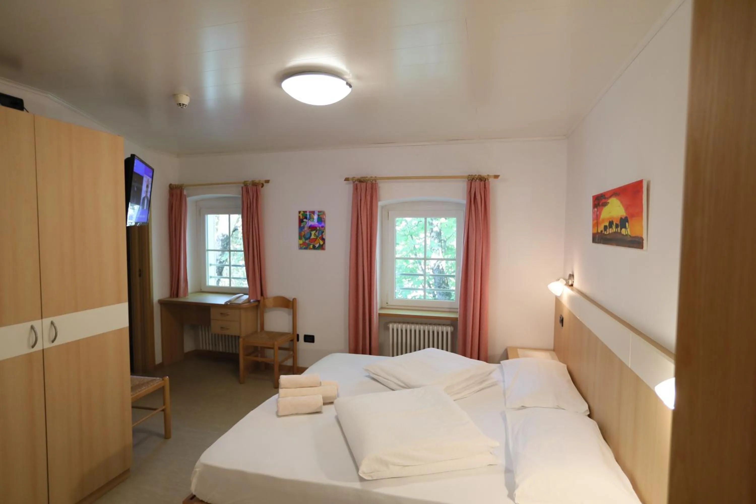 Bed in Hotel Stampfer B&B