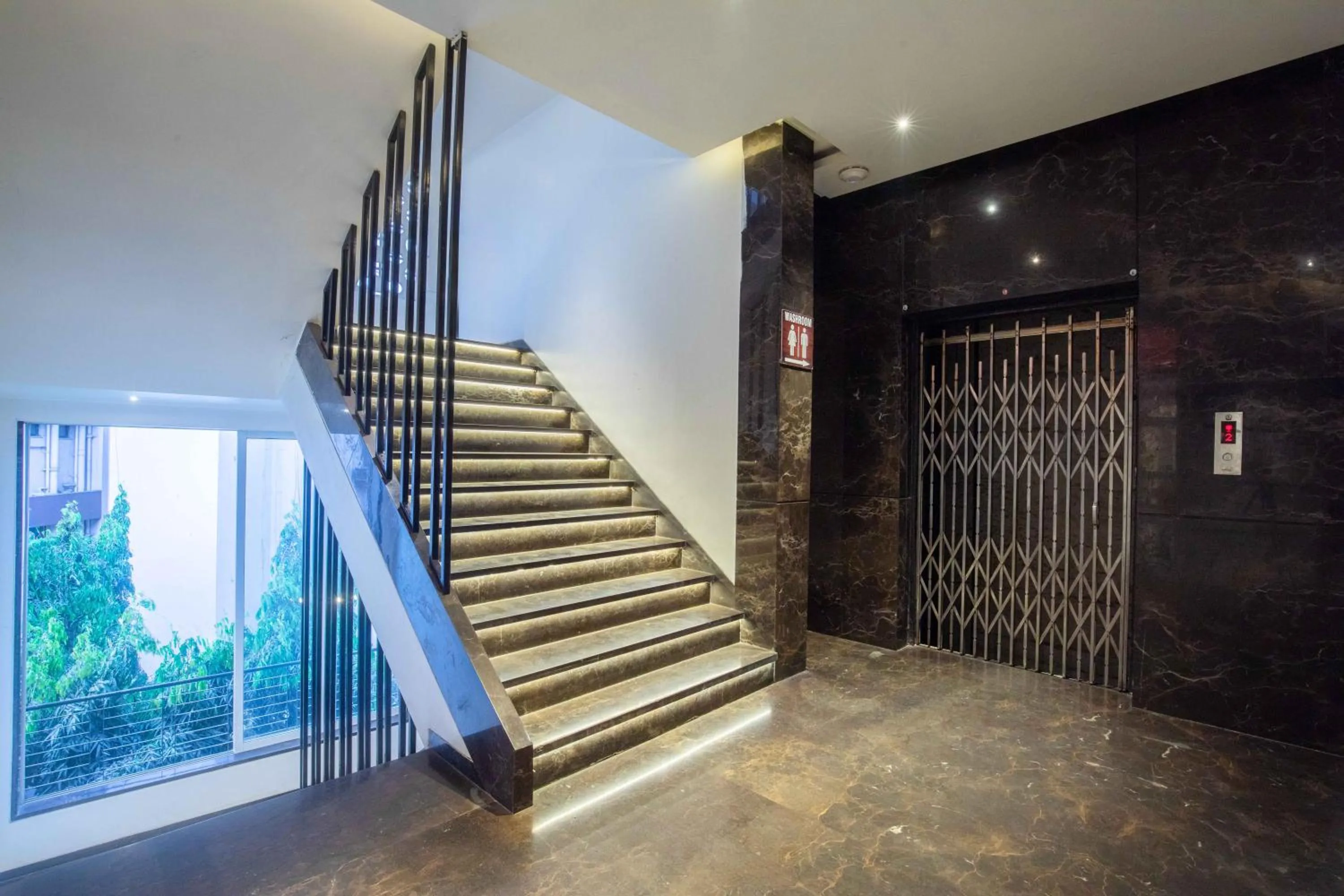 elevator in Treebo Hiramani Parel Lalbaug