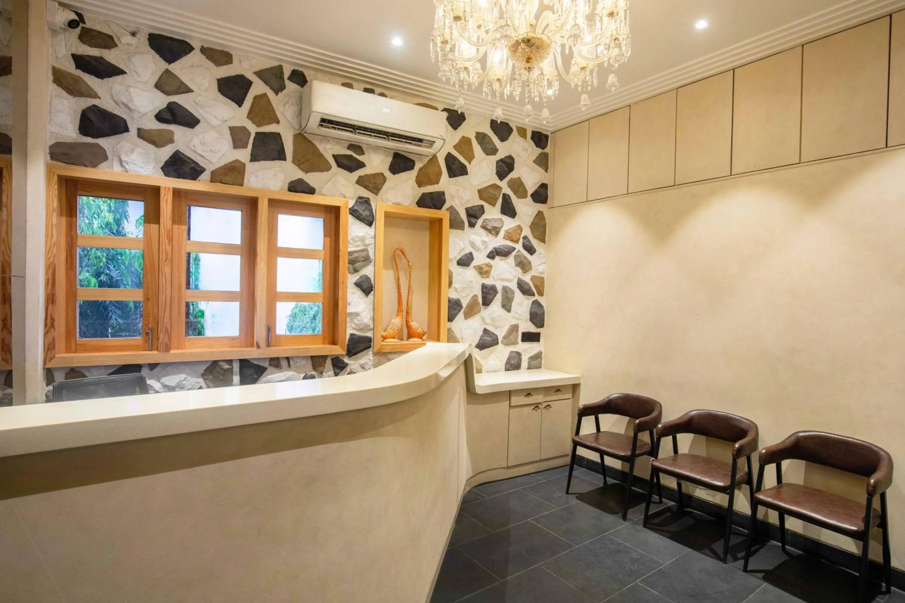 Lobby or reception in Treebo Hiramani Parel Lalbaug