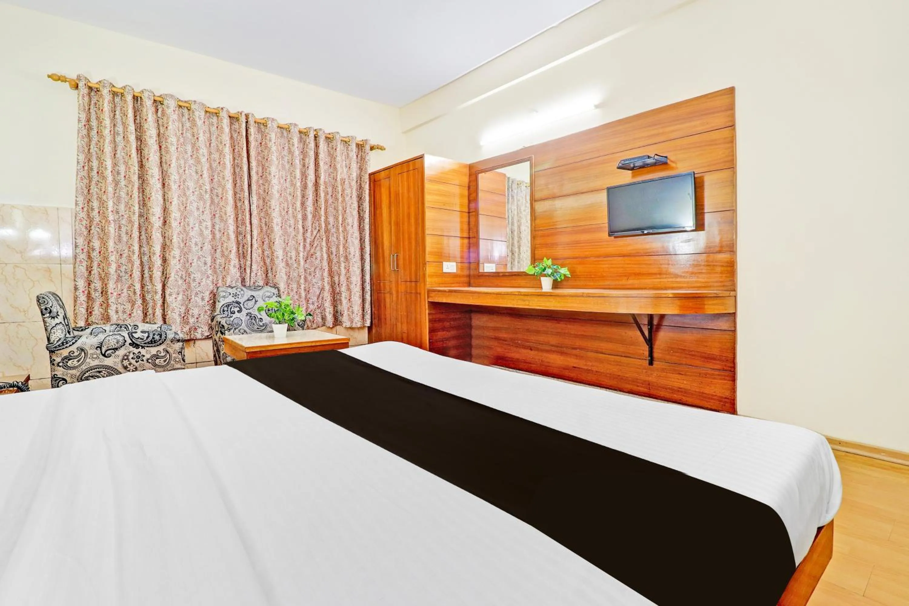 Bedroom, Bed in Super Collection O Pioneer