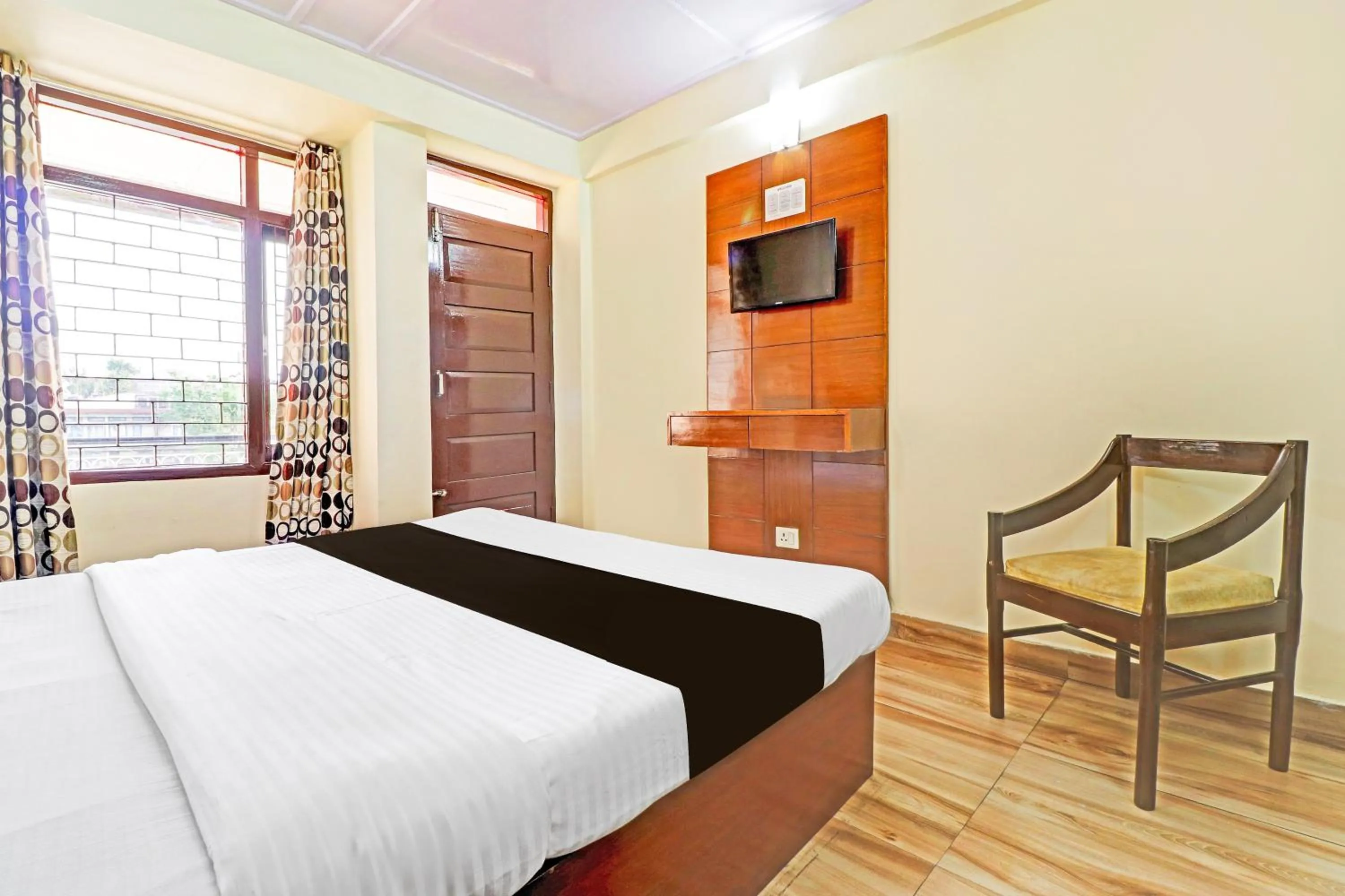 Bedroom, Bed in Super Collection O Pioneer