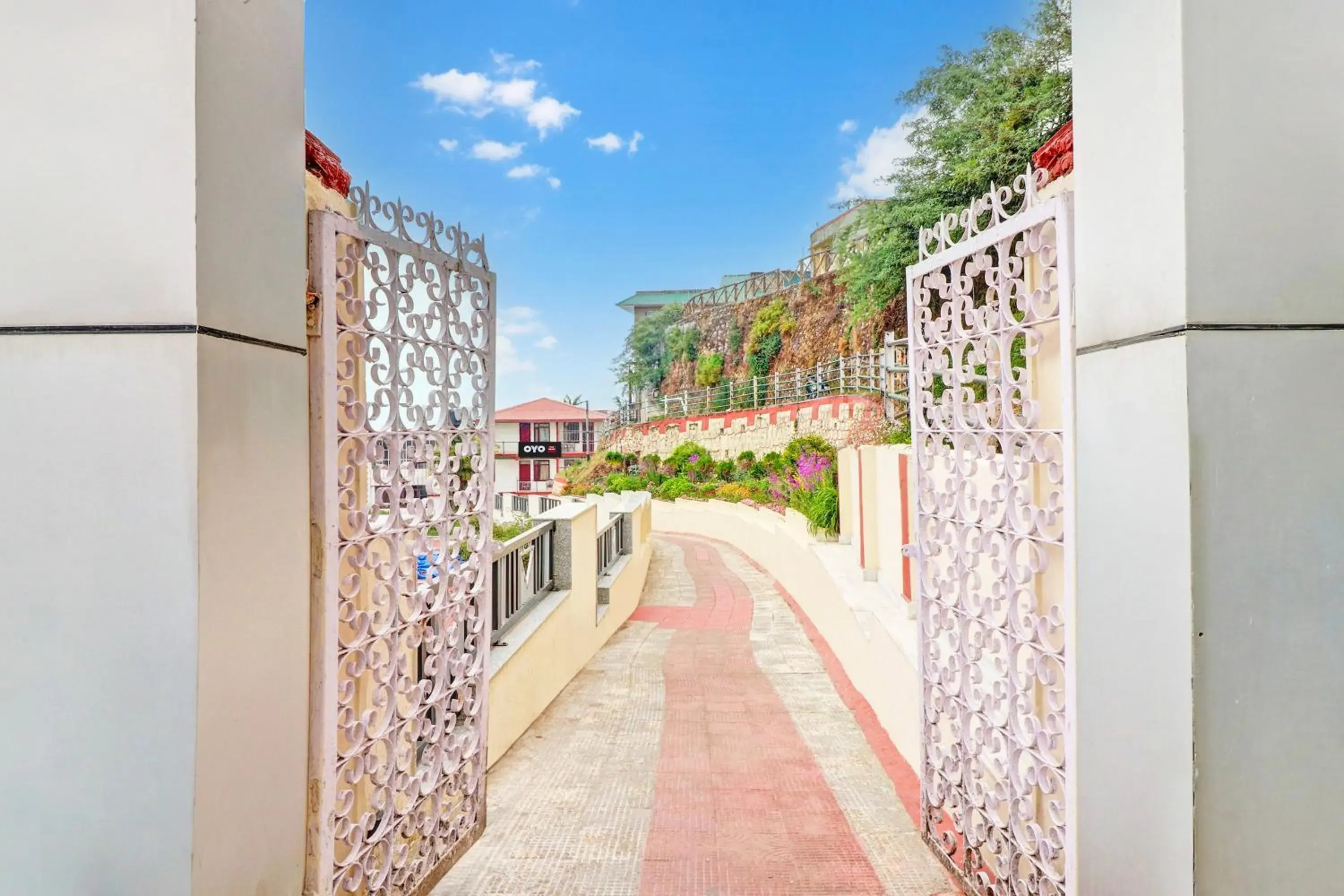 Facade/entrance in Super Collection O Pioneer Facade/entrance in Super Collection O Pioneer