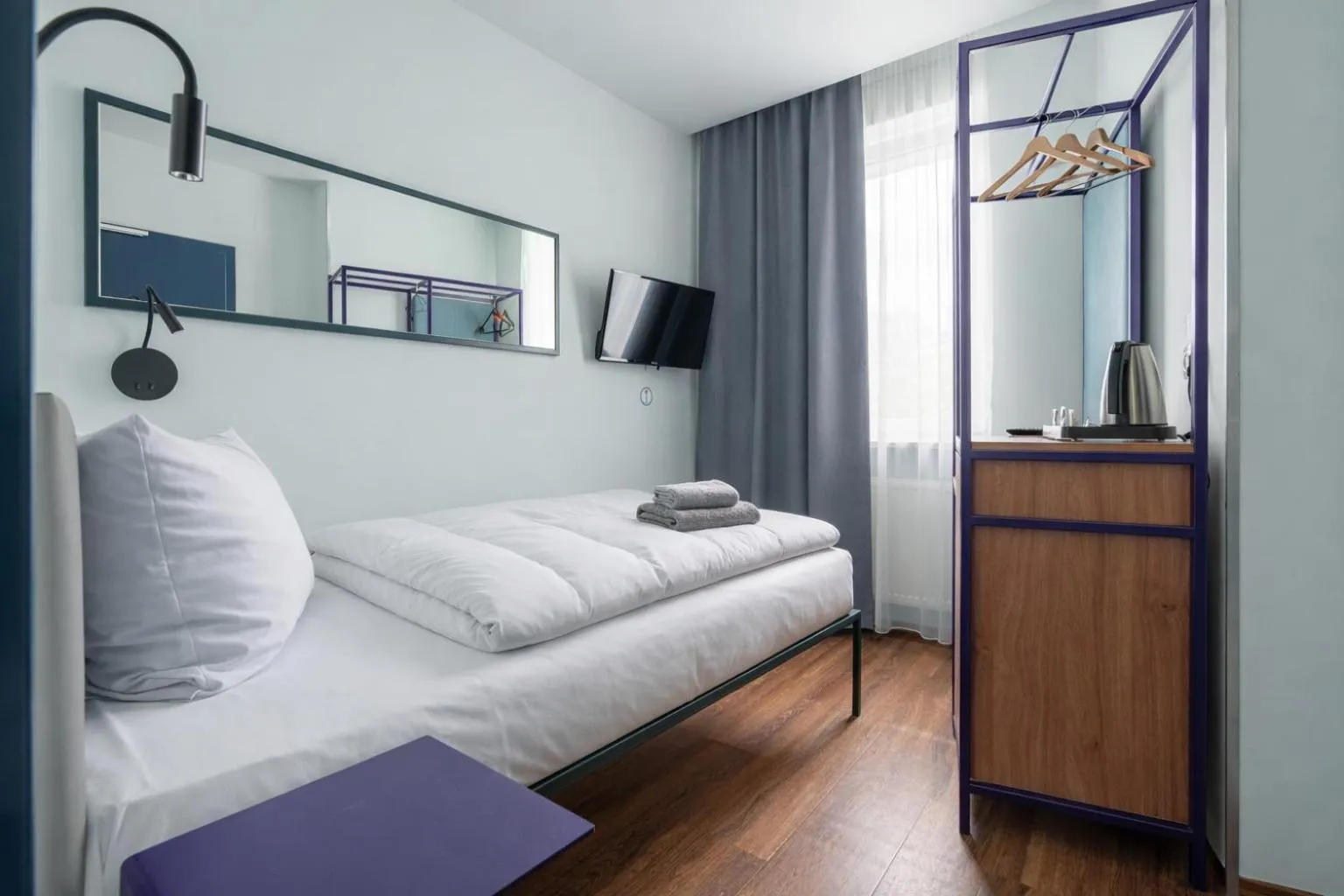Bed in Das Schreder Hotel - Munich Free Parking