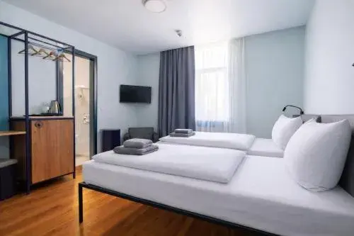Standard Twin Room in Das Schreder Hotel - Munich Free Parking Standard Twin Room in Das Schreder Hotel - Munich Free Parking