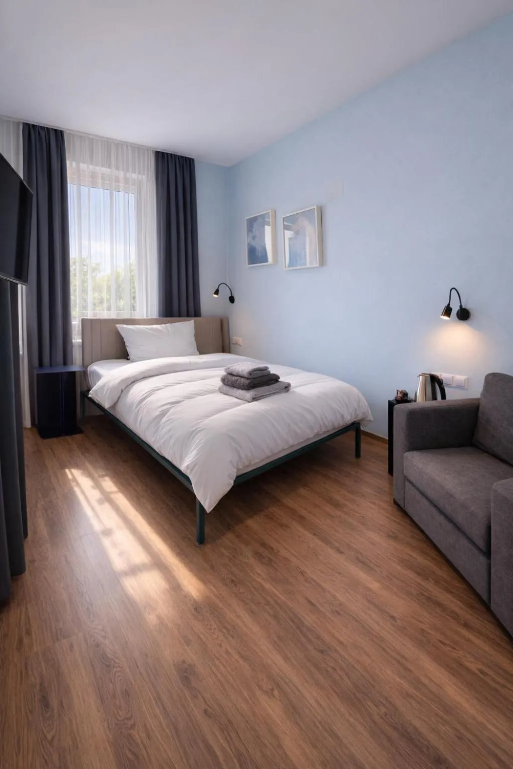 Bed in Das Schreder Hotel - Munich Free Parking