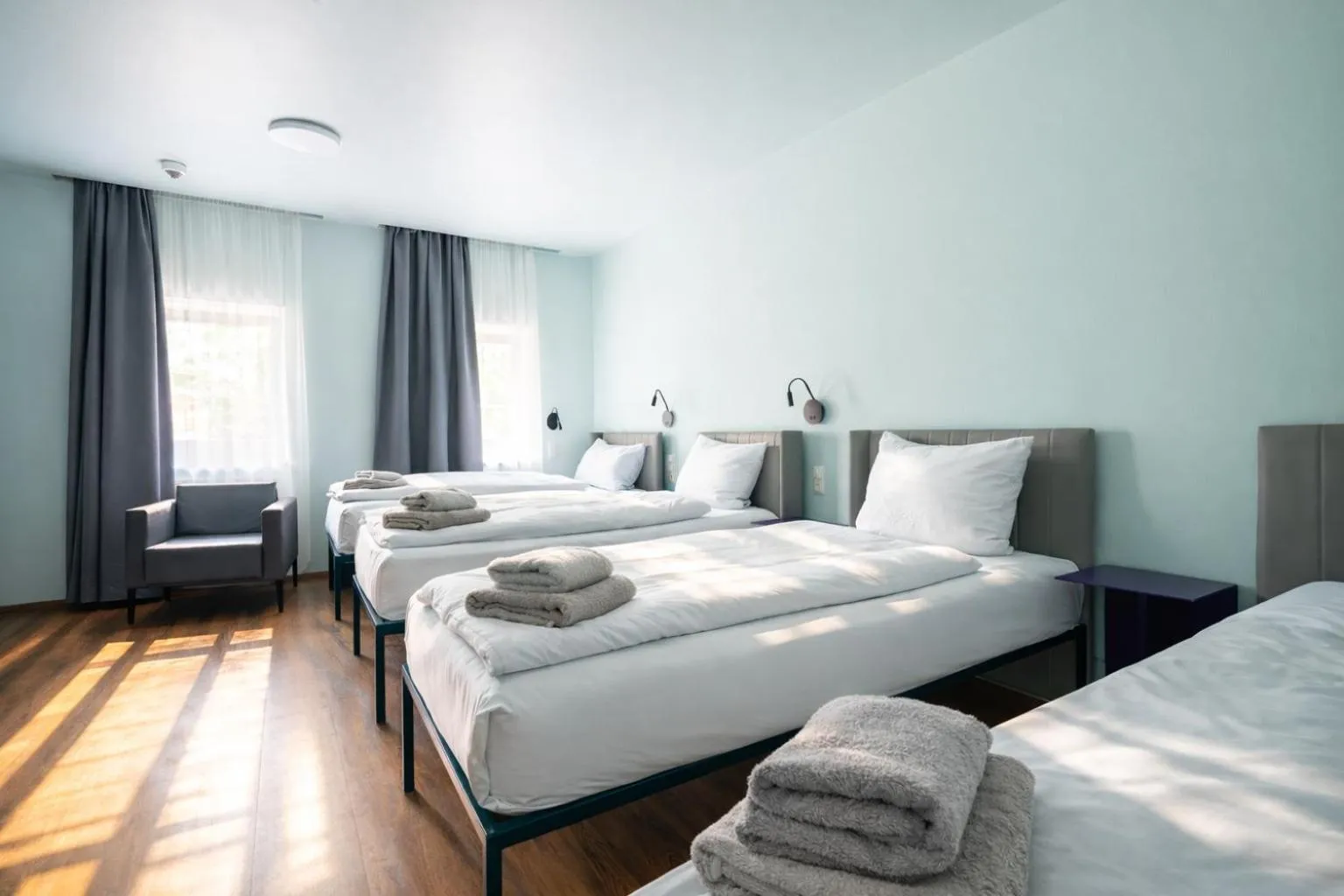 Bed in Das Schreder Hotel - Munich Free Parking