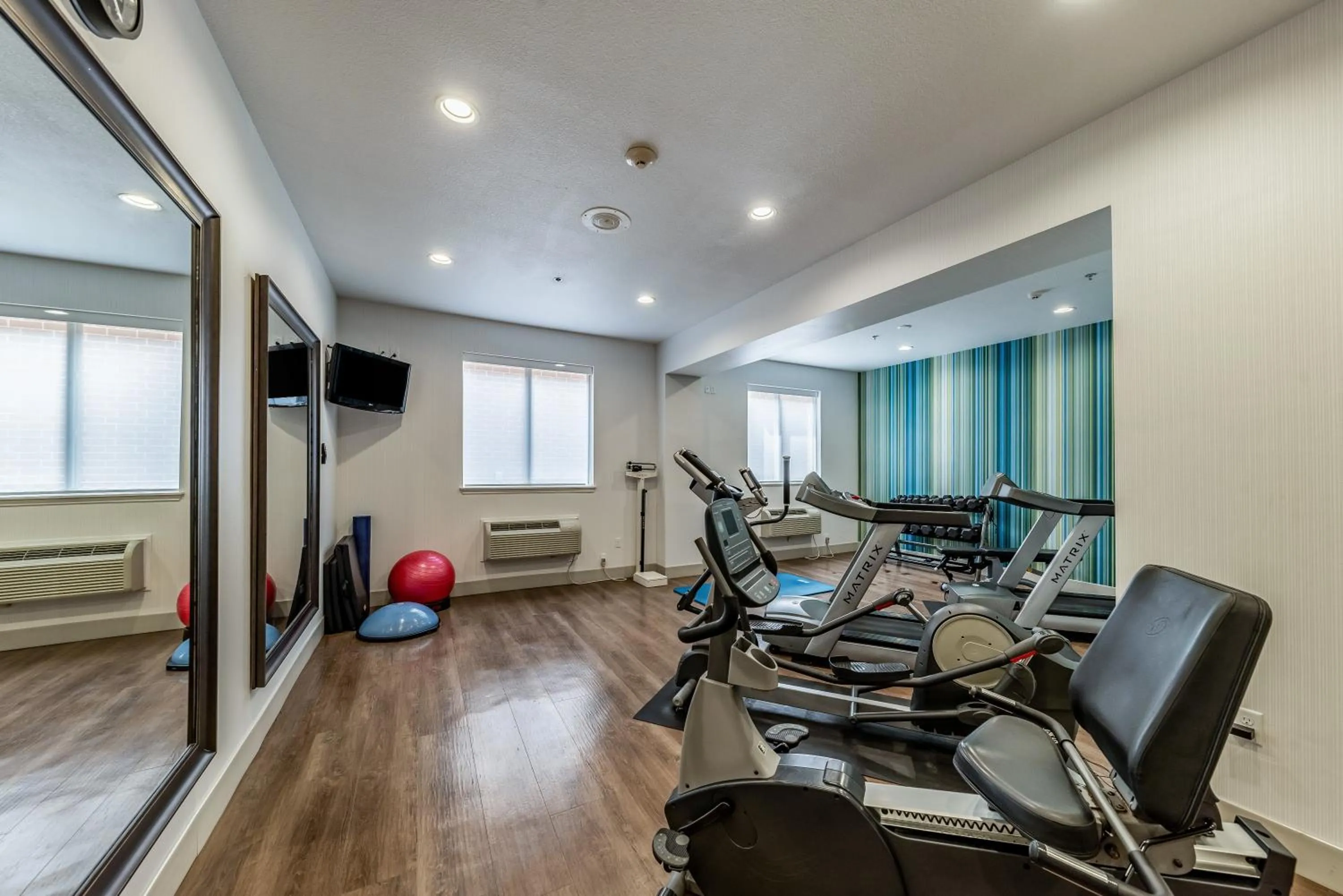 Fitness centre/facilities in Holiday Inn Express & Suites Fort Worth - Fossil Creek by IHG