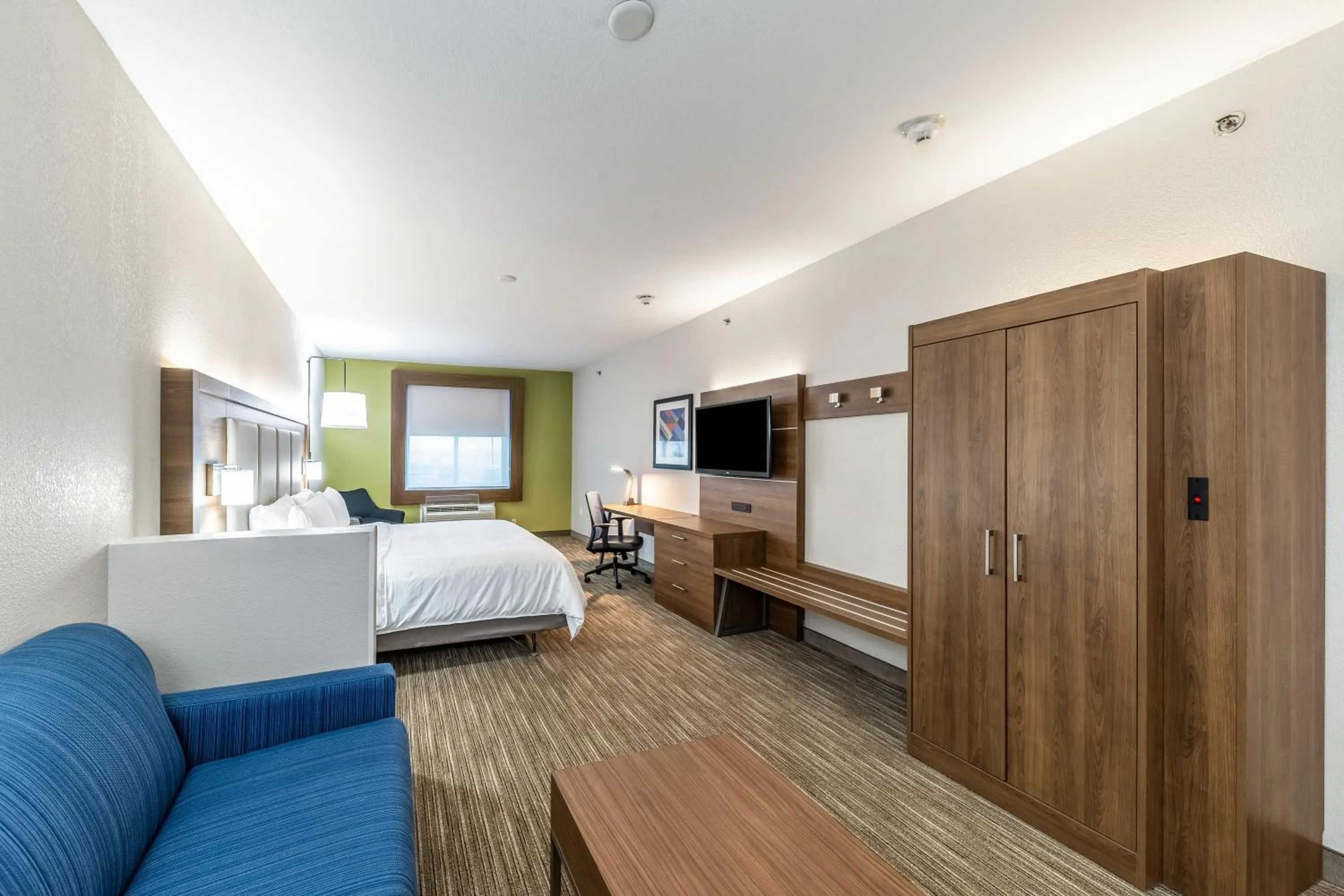 Photo of the whole room, Bed in Holiday Inn Express & Suites Fort Worth - Fossil Creek by IHG
