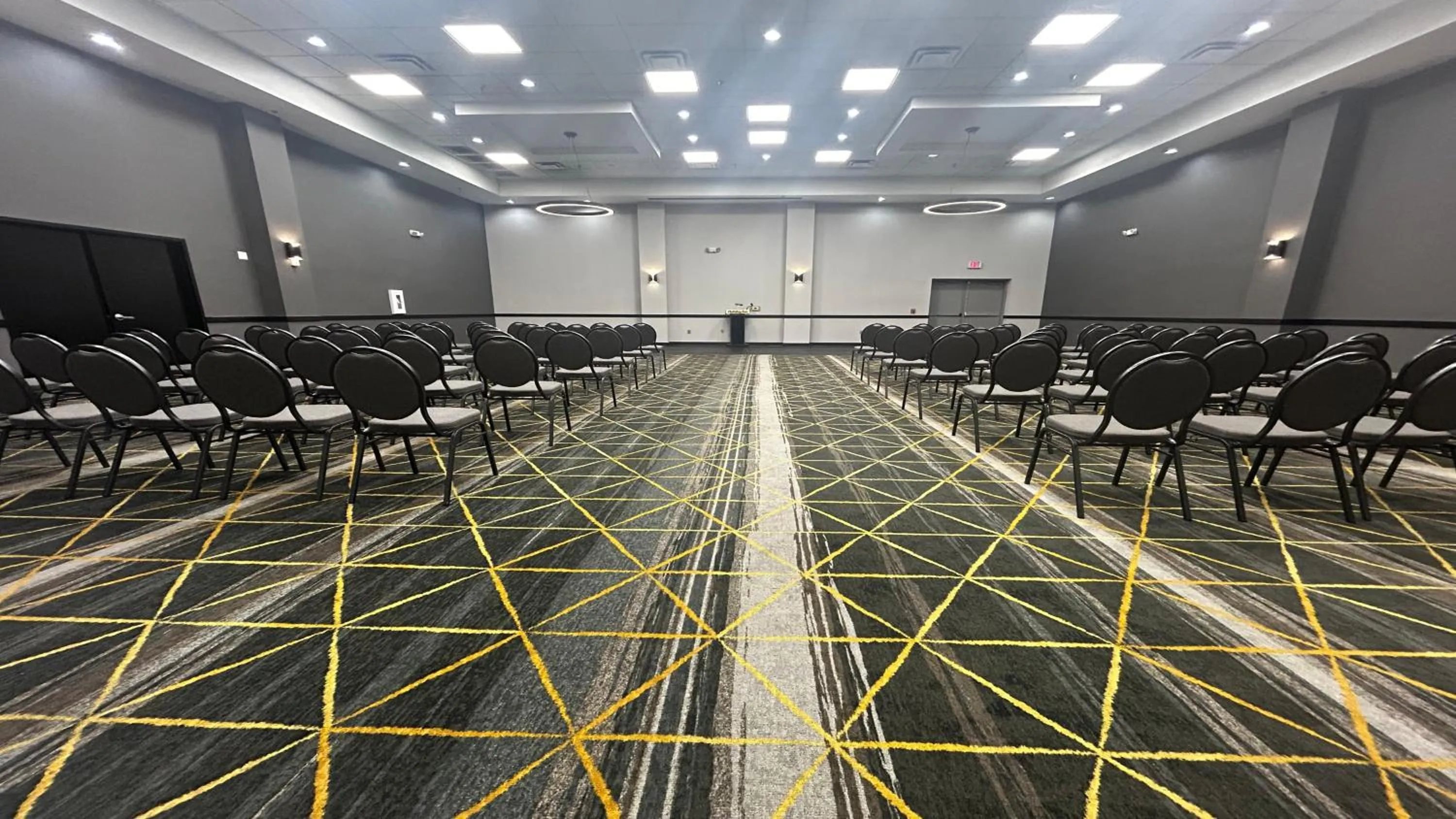 Meeting/conference room in Holiday Inn Phoenix-Mesa Chandler by IHG