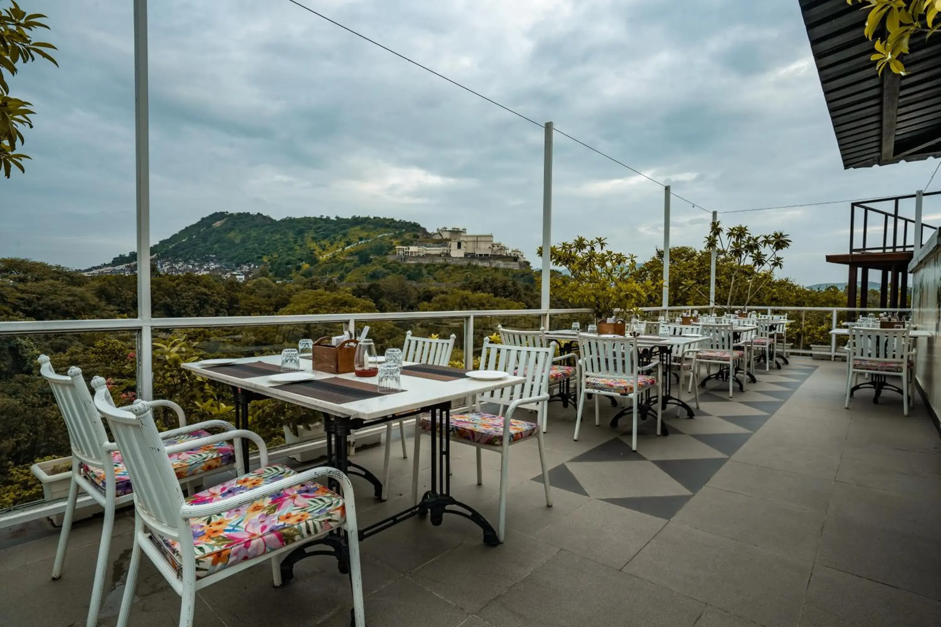 Restaurant/places to eat in Tripli Hotels Shiv Villas Restaurant/places to eat in Tripli Hotels Shiv Villas