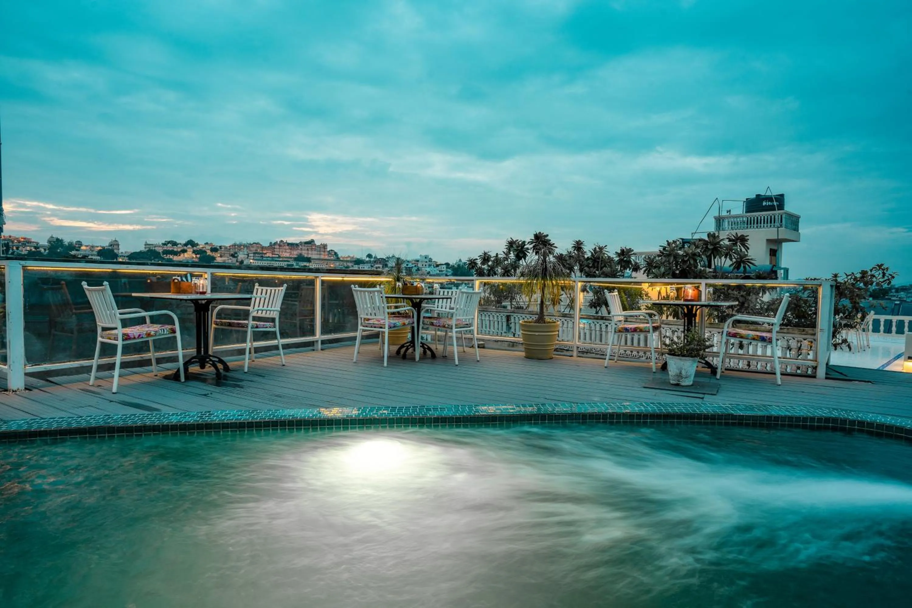 Swimming pool in Tripli Hotels Shiv Villas