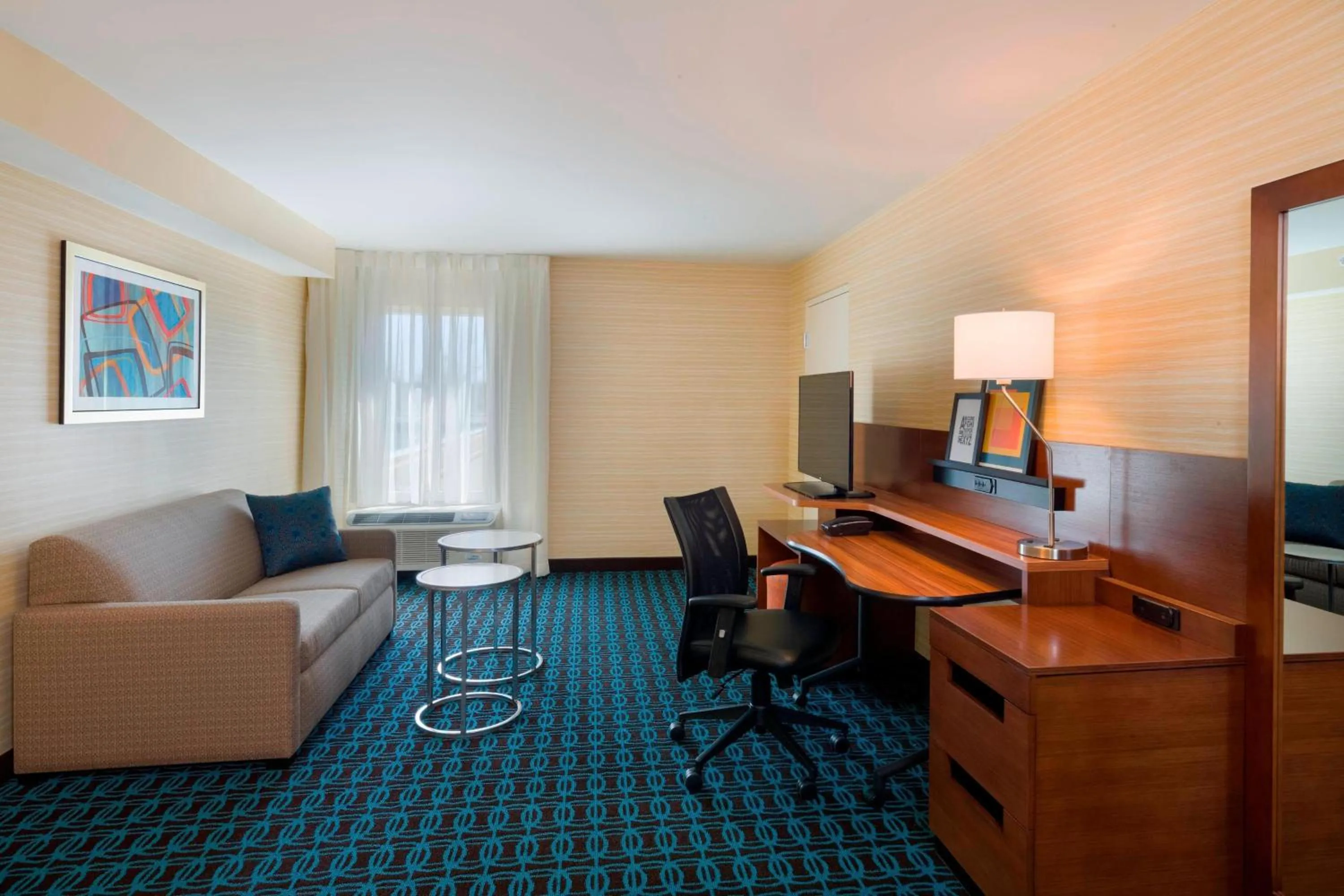 Living room in Fairfield Inn & Suites by Marriott Paramus