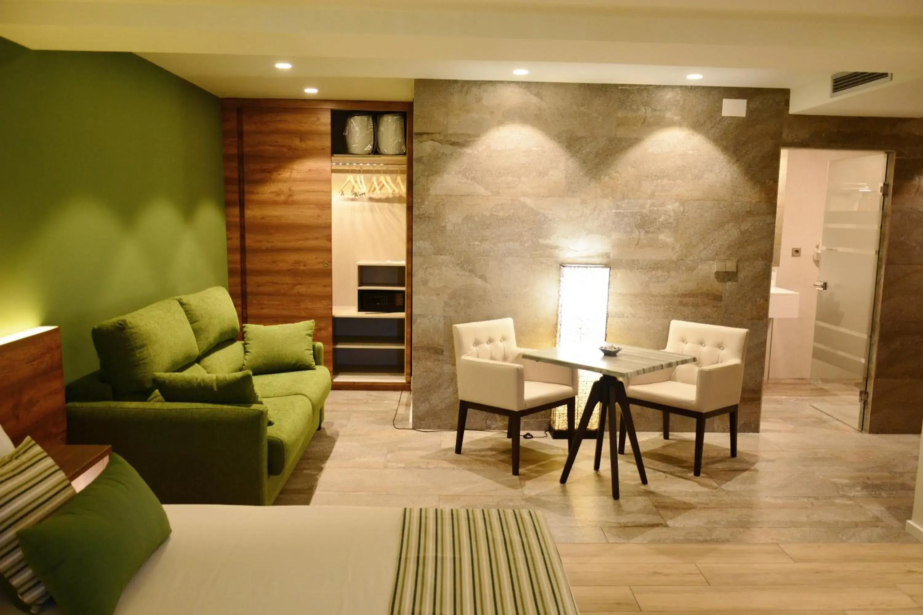 Deluxe Suite with Spa Bath in Hotel Venta Baños Deluxe Suite with Spa Bath in Hotel Venta Baños