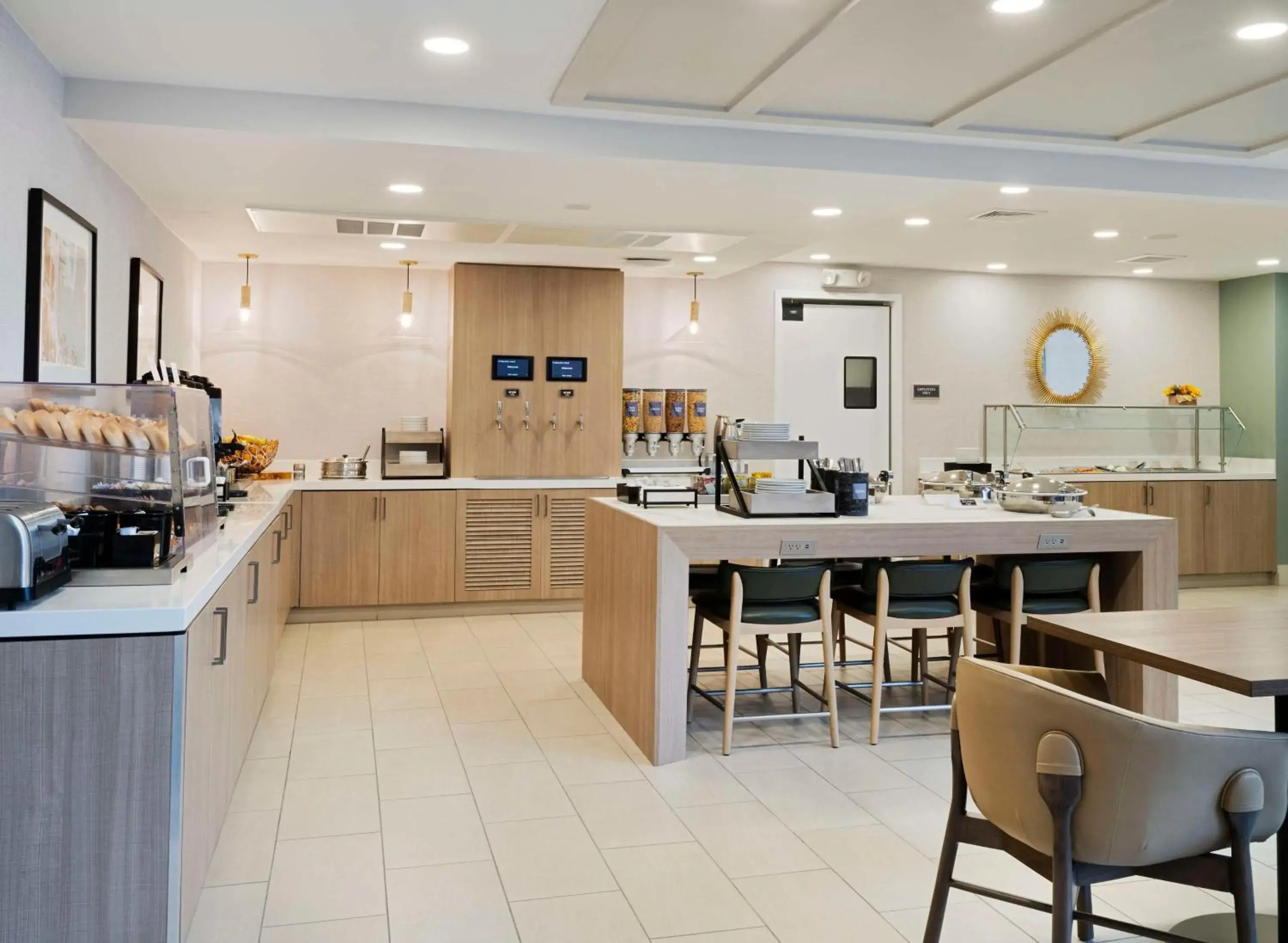 Breakfast in Homewood Suites by Hilton Parsippany-Troy Hills Breakfast in Homewood Suites by Hilton Parsippany-Troy Hills