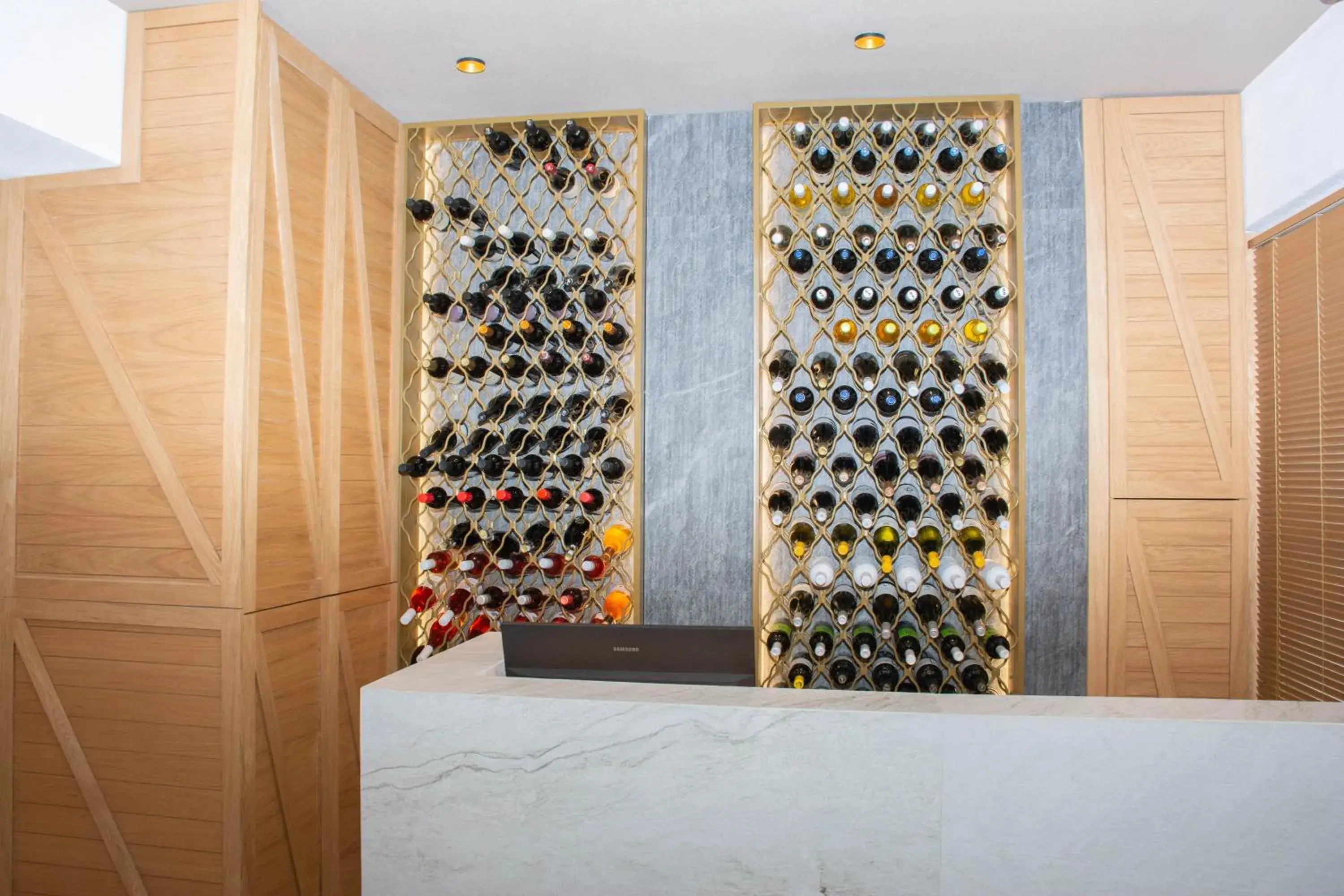 Restaurant/places to eat in Yianna Caravel Suites "by Checkin" adults only Restaurant/places to eat in Yianna Caravel Suites "by Checkin" adults only