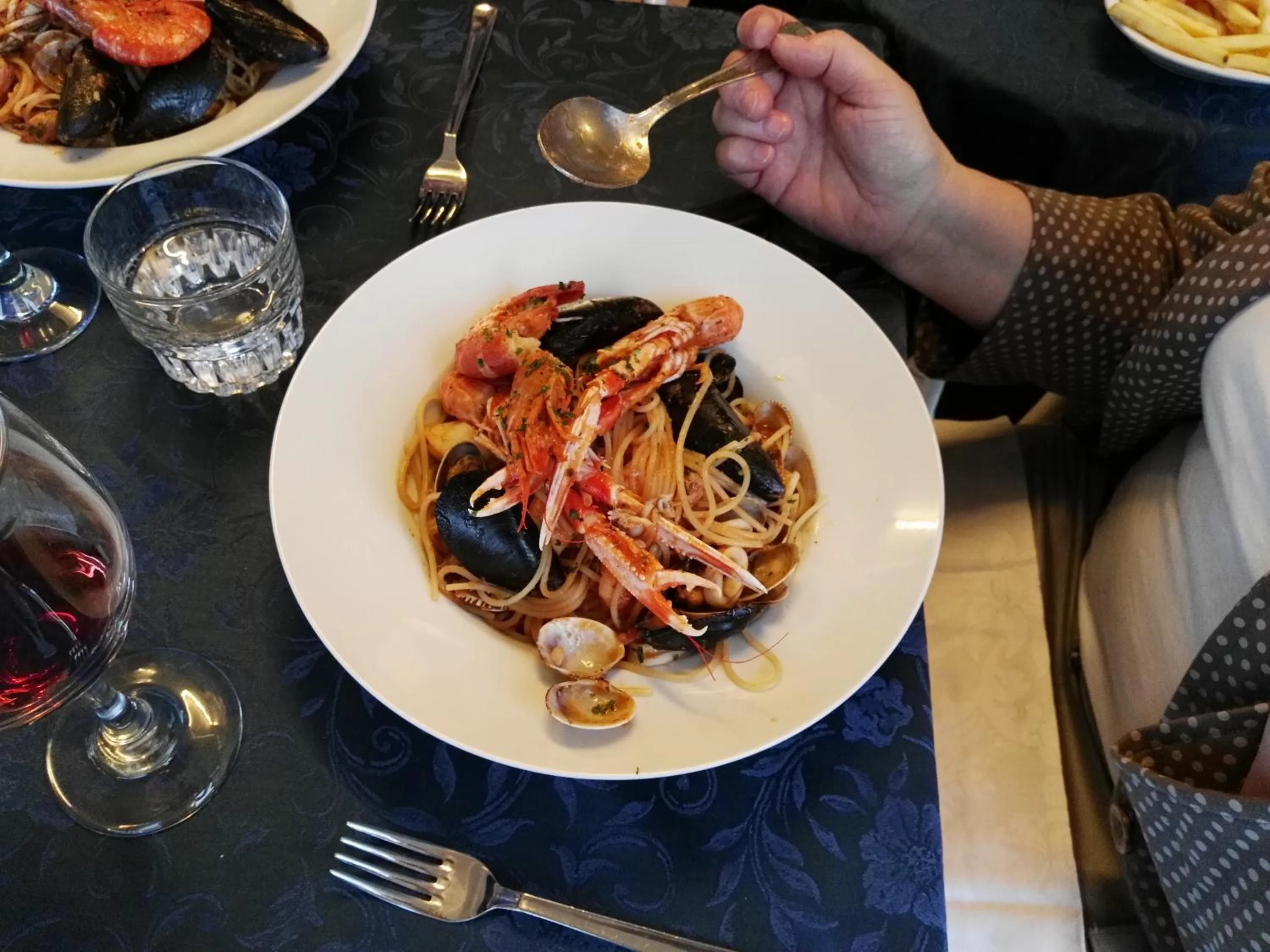 Property building in Hotel La Romantica