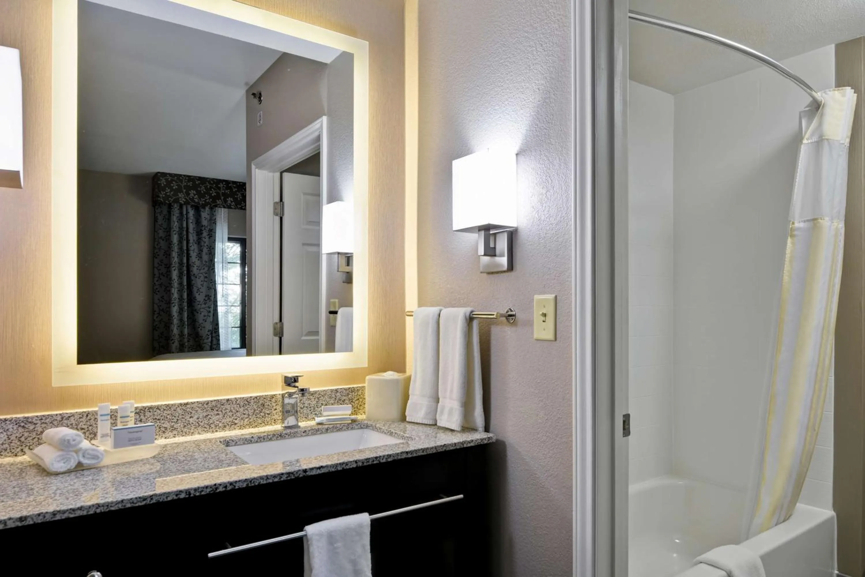 Bathroom in Homewood Suites by Hilton Aurora Naperville