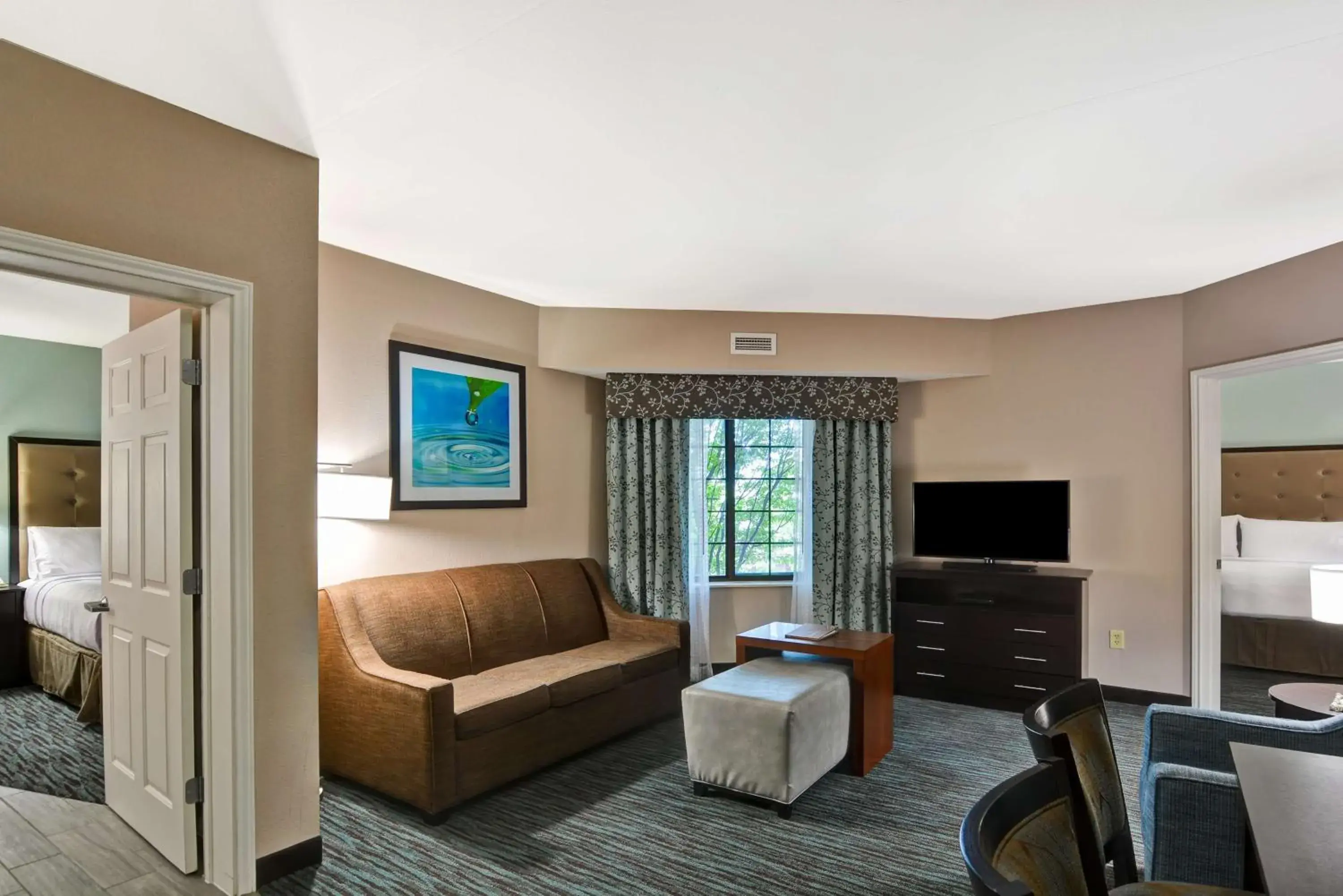 Two-Bedroom King Suite - Non-Smoking in Homewood Suites by Hilton Aurora Naperville Two-Bedroom King Suite - Non-Smoking in Homewood Suites by Hilton Aurora Naperville