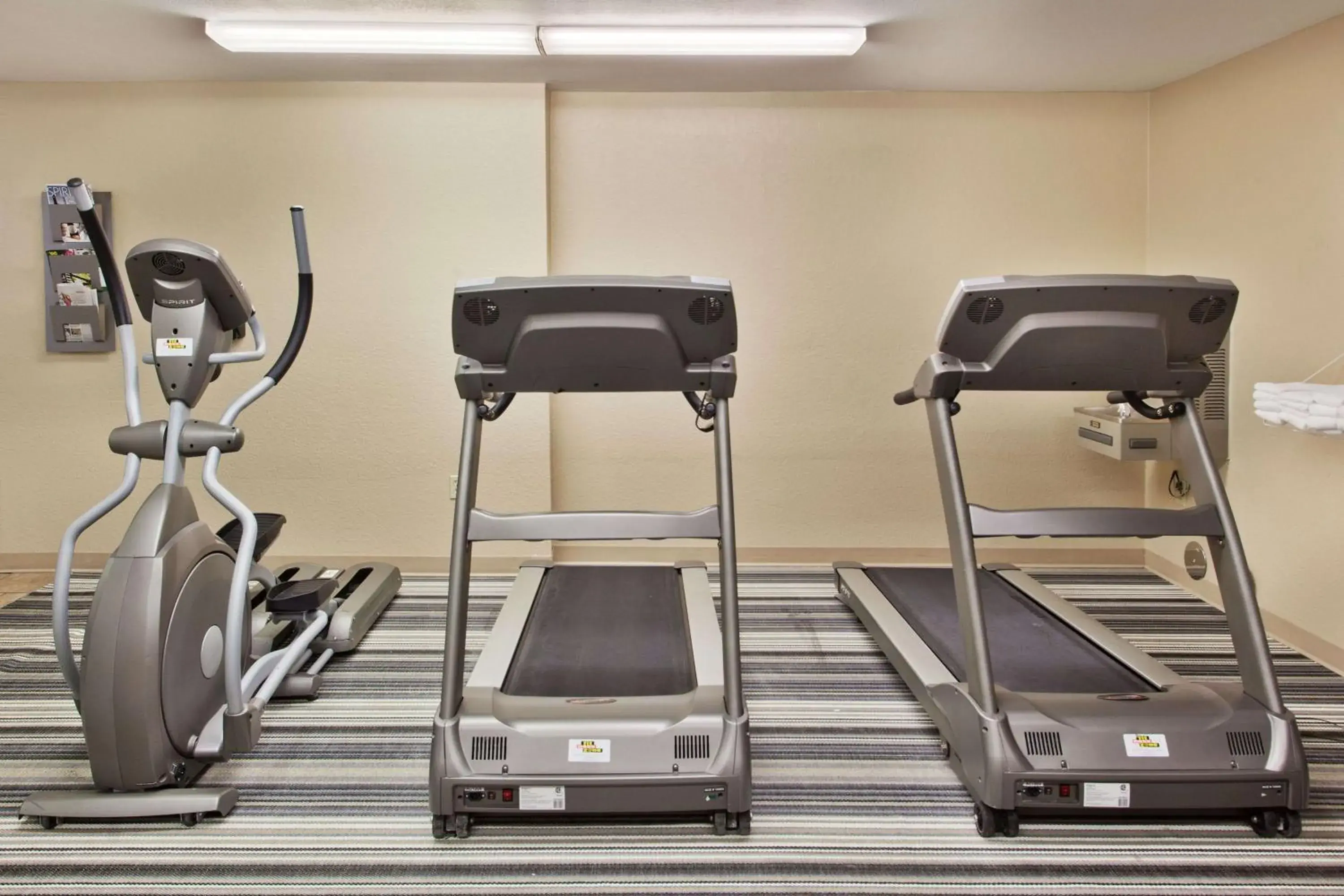Fitness centre/facilities in Sonesta Simply Suites Chicago Libertyville Fitness centre/facilities in Sonesta Simply Suites Chicago Libertyville