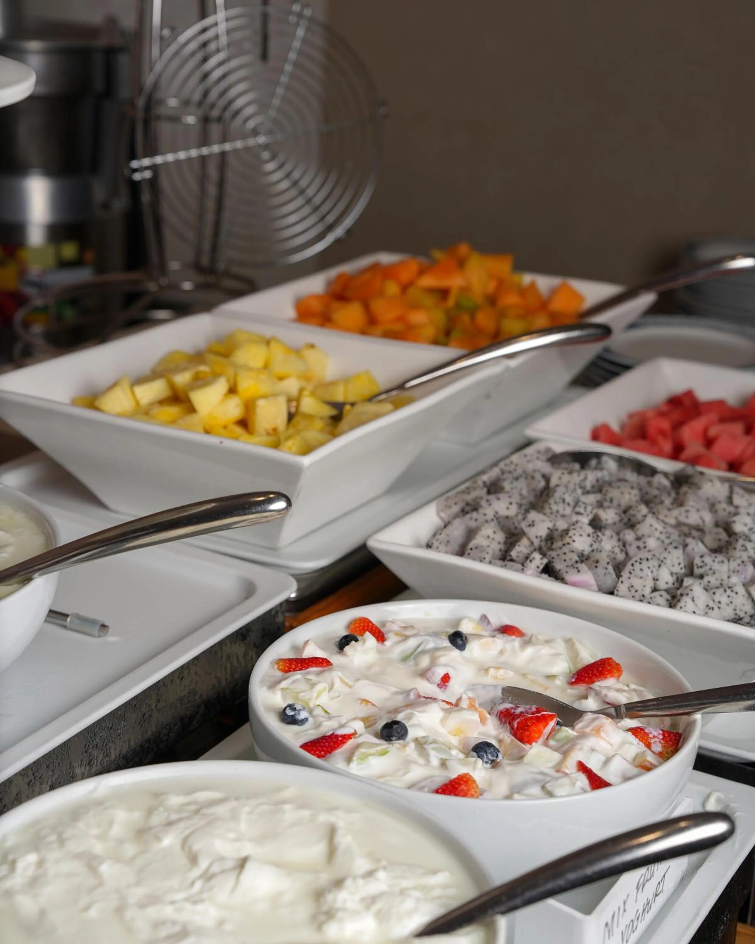 Buffet breakfast in Sheraton Oman Hotel