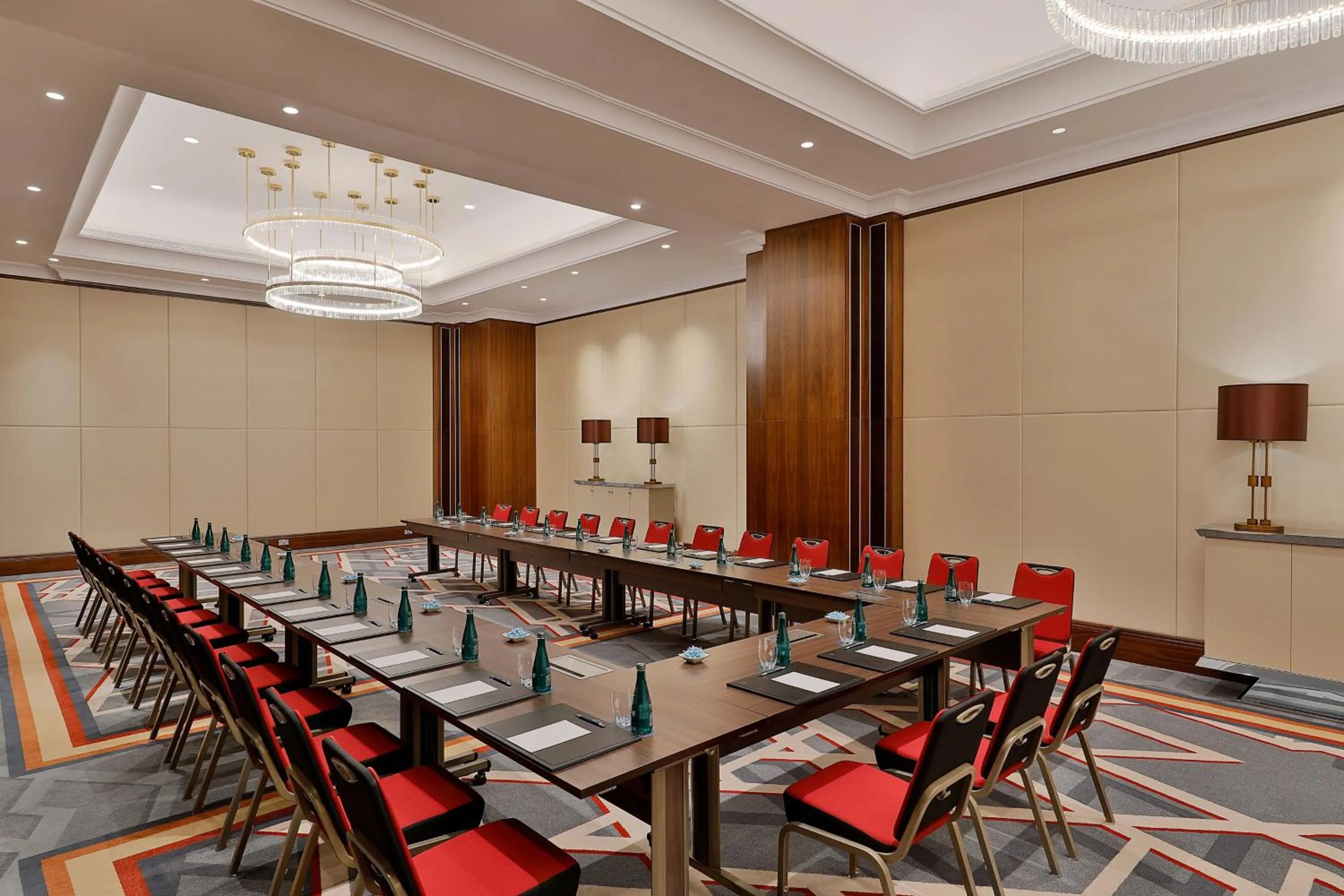 Meeting/conference room in Sheraton Oman Hotel