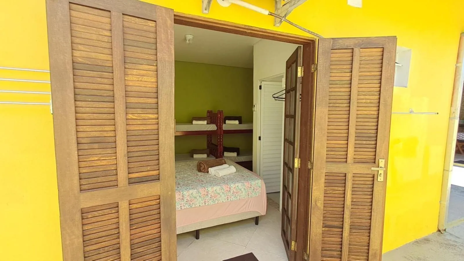 Photo of the whole room in Suítes Cantinho do Sossego Ubatuba