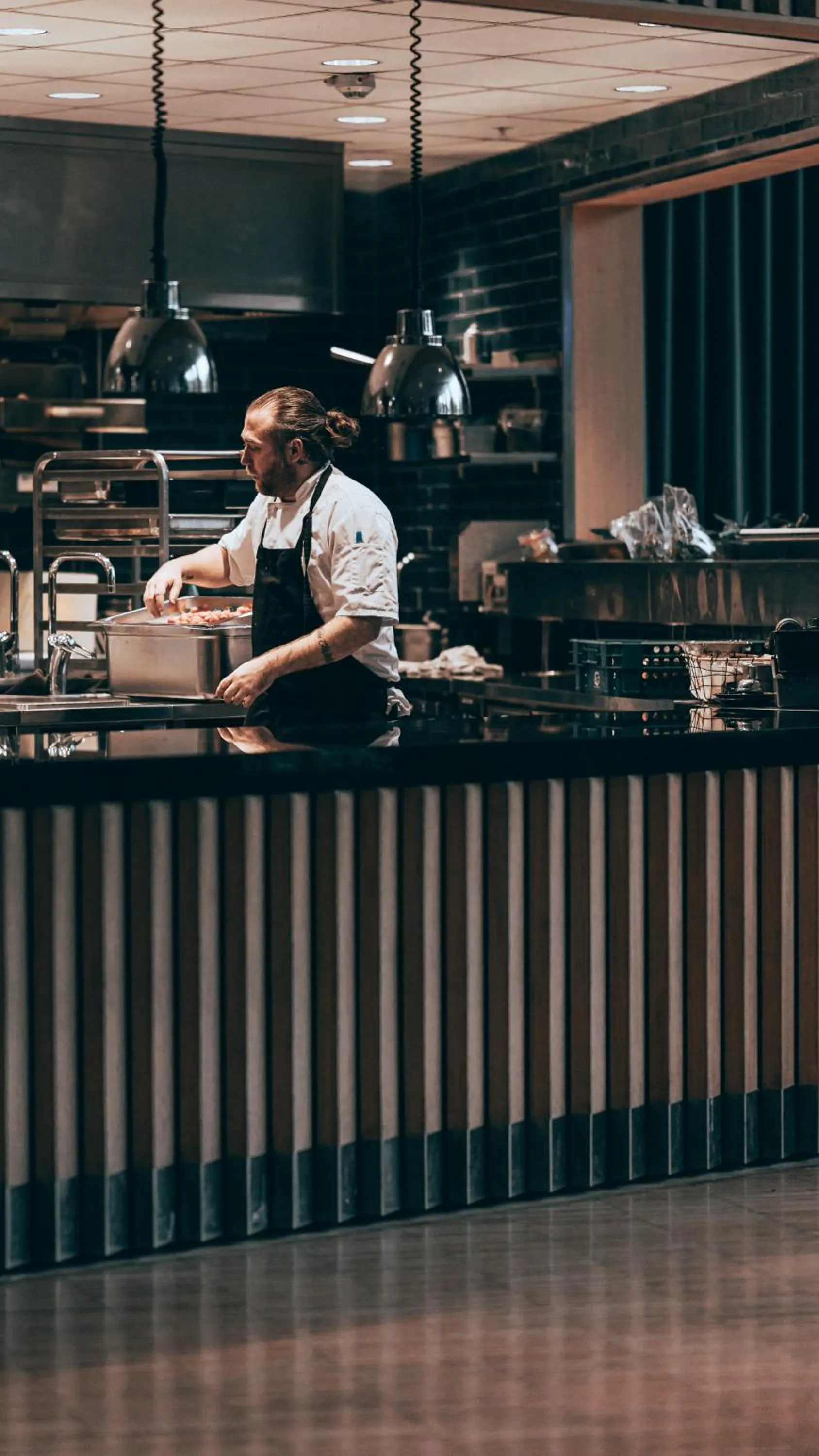 Restaurant/places to eat in Clarion Hotel Sign