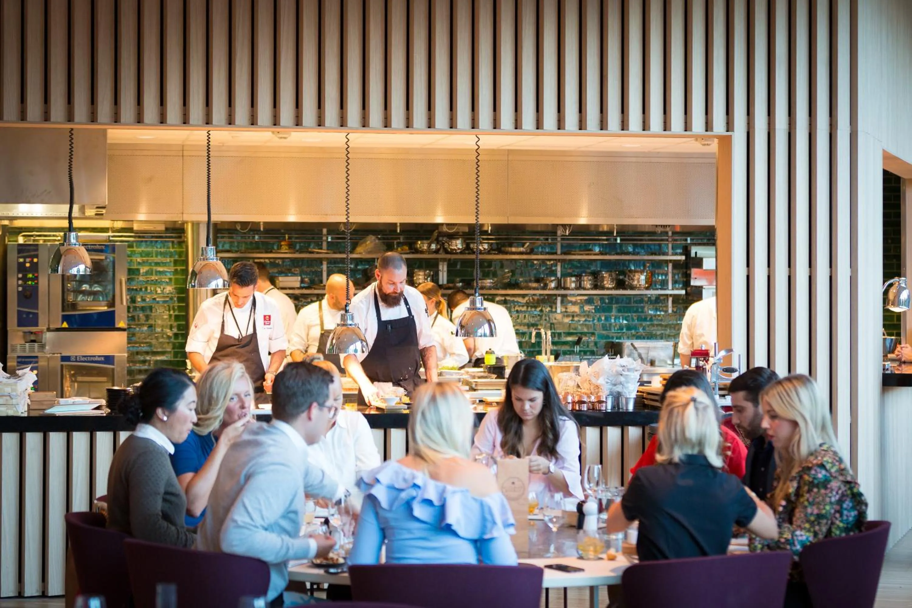 Restaurant/places to eat in Clarion Hotel Sign