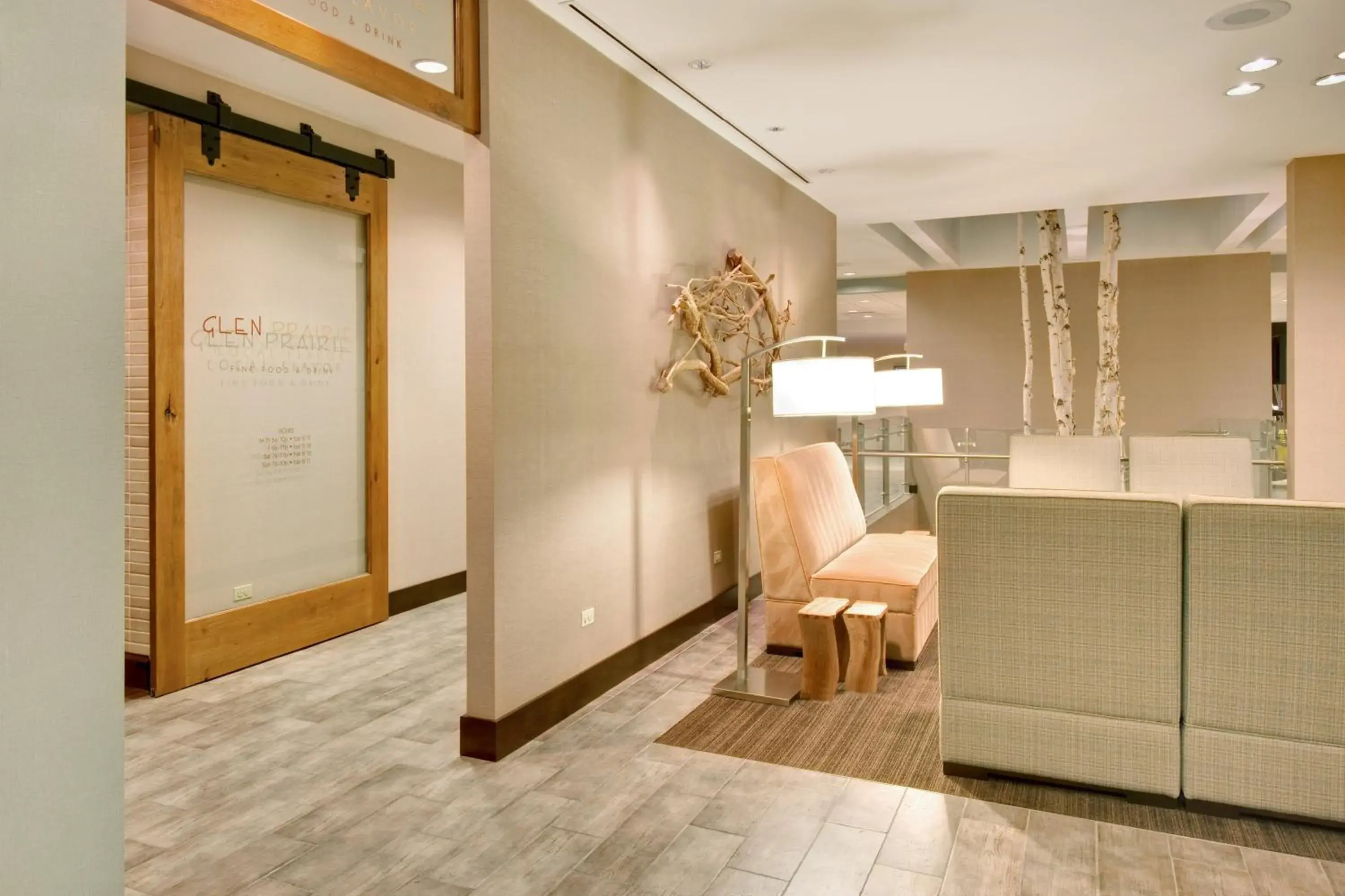 Property building in Crowne Plaza Hotel Glen Ellyn/Lombard by IHG Property building in Crowne Plaza Hotel Glen Ellyn/Lombard by IHG