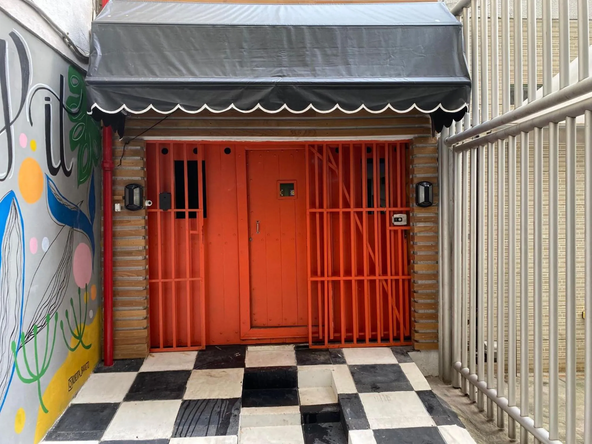 Facade/entrance in Ipanema Club Hostel