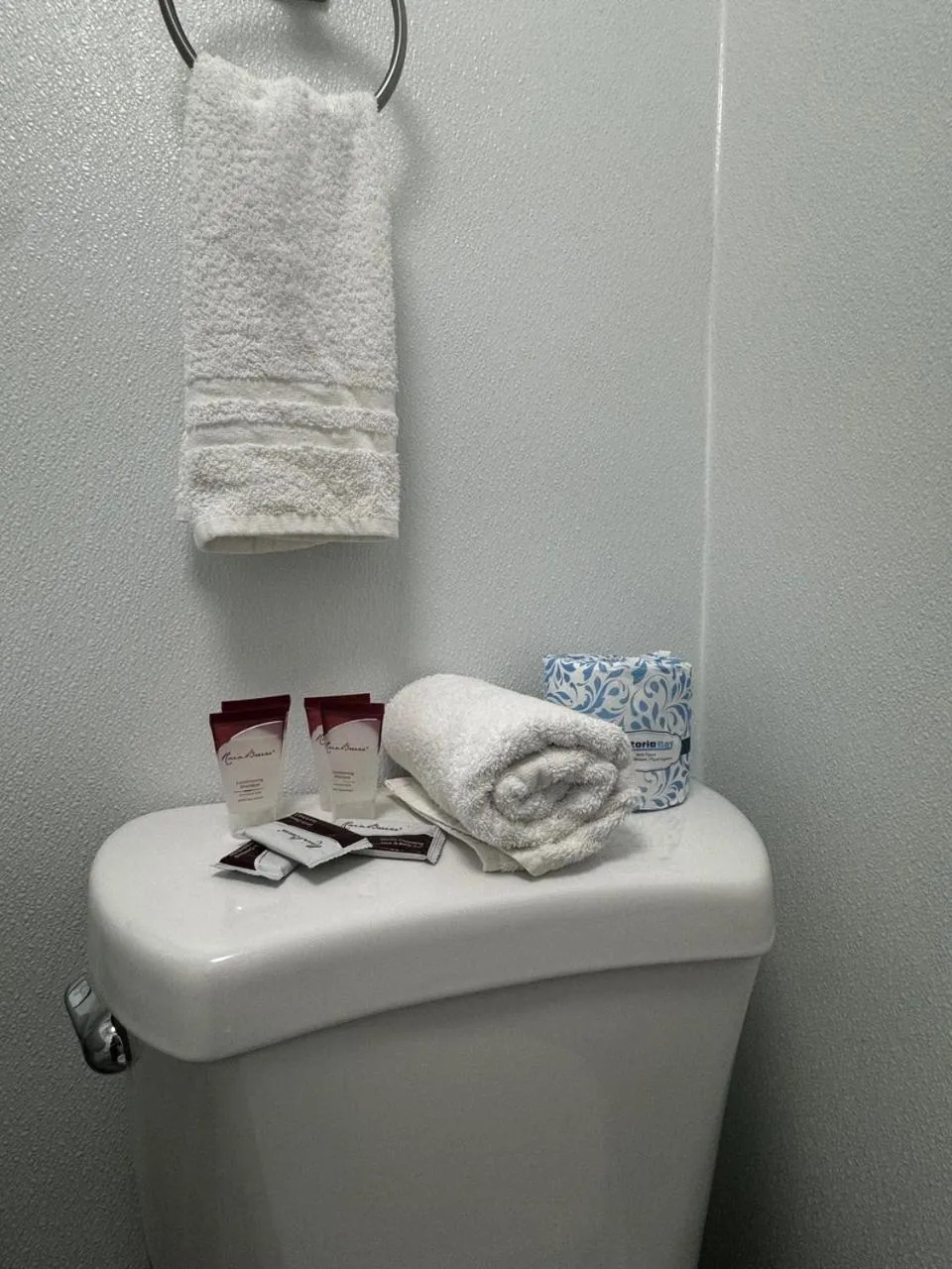 Bathroom in Sea Dell Motel - Marathon