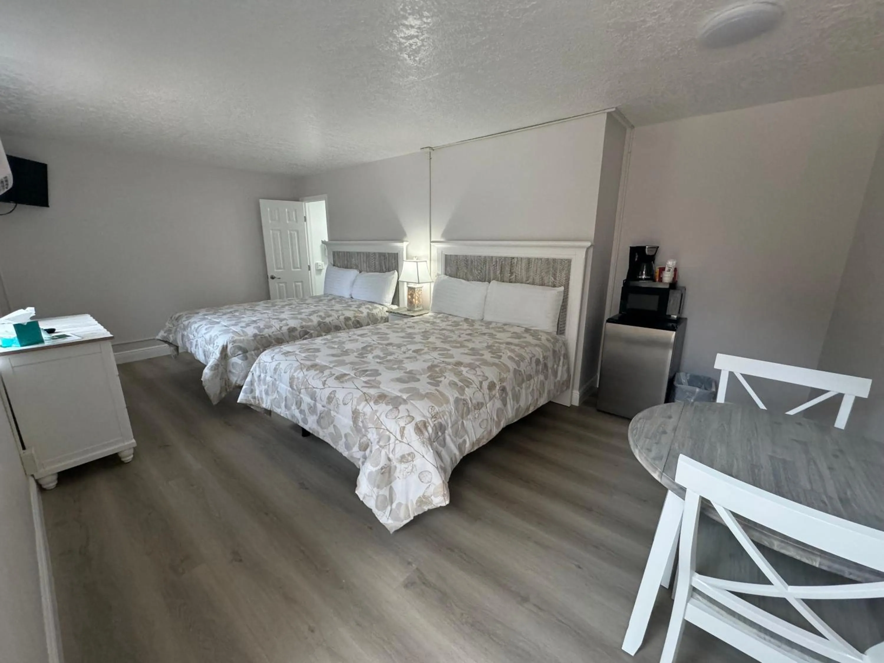 Bed in Sea Dell Motel - Marathon