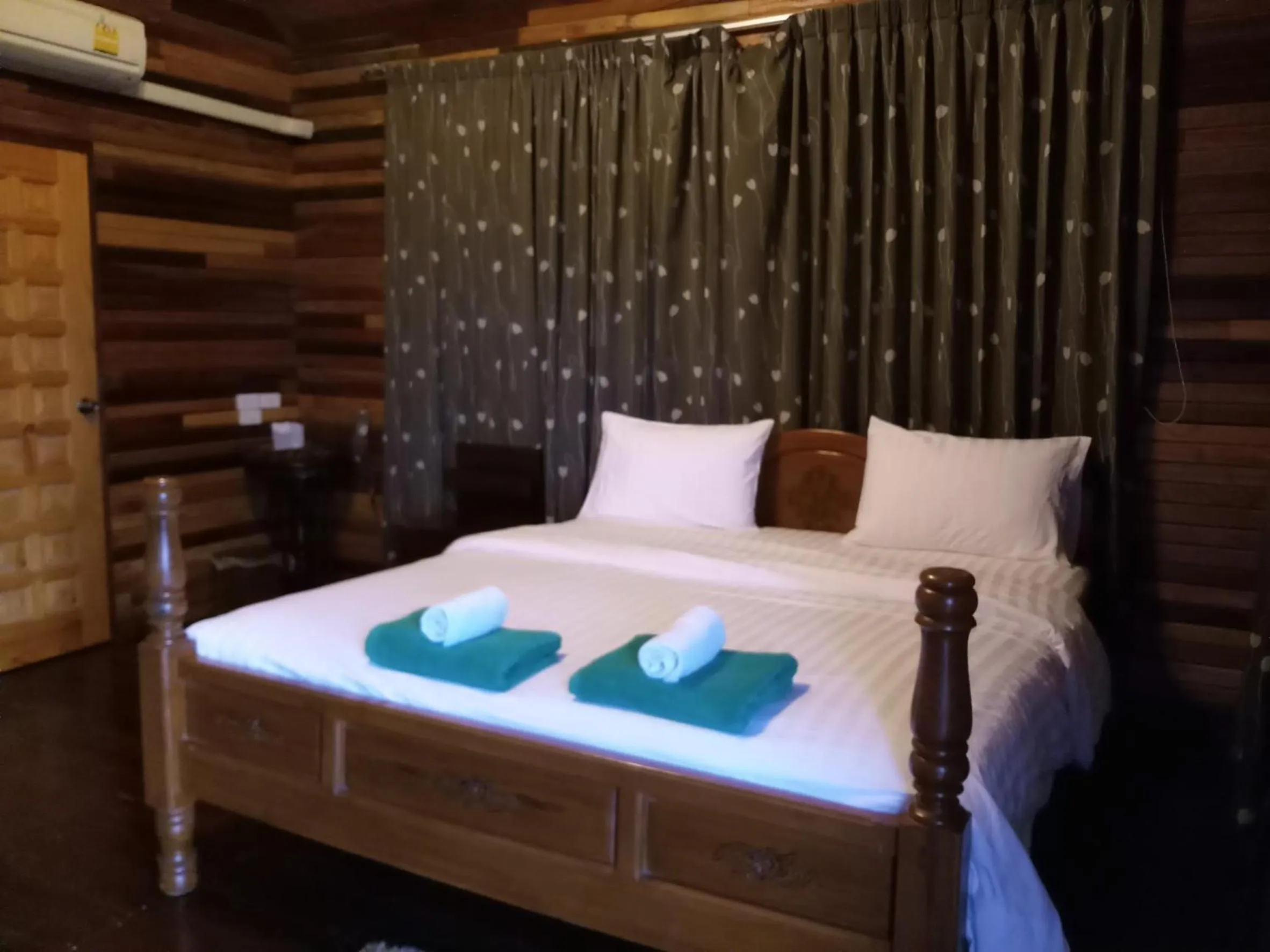 Bed in Maingern Maithong Resort