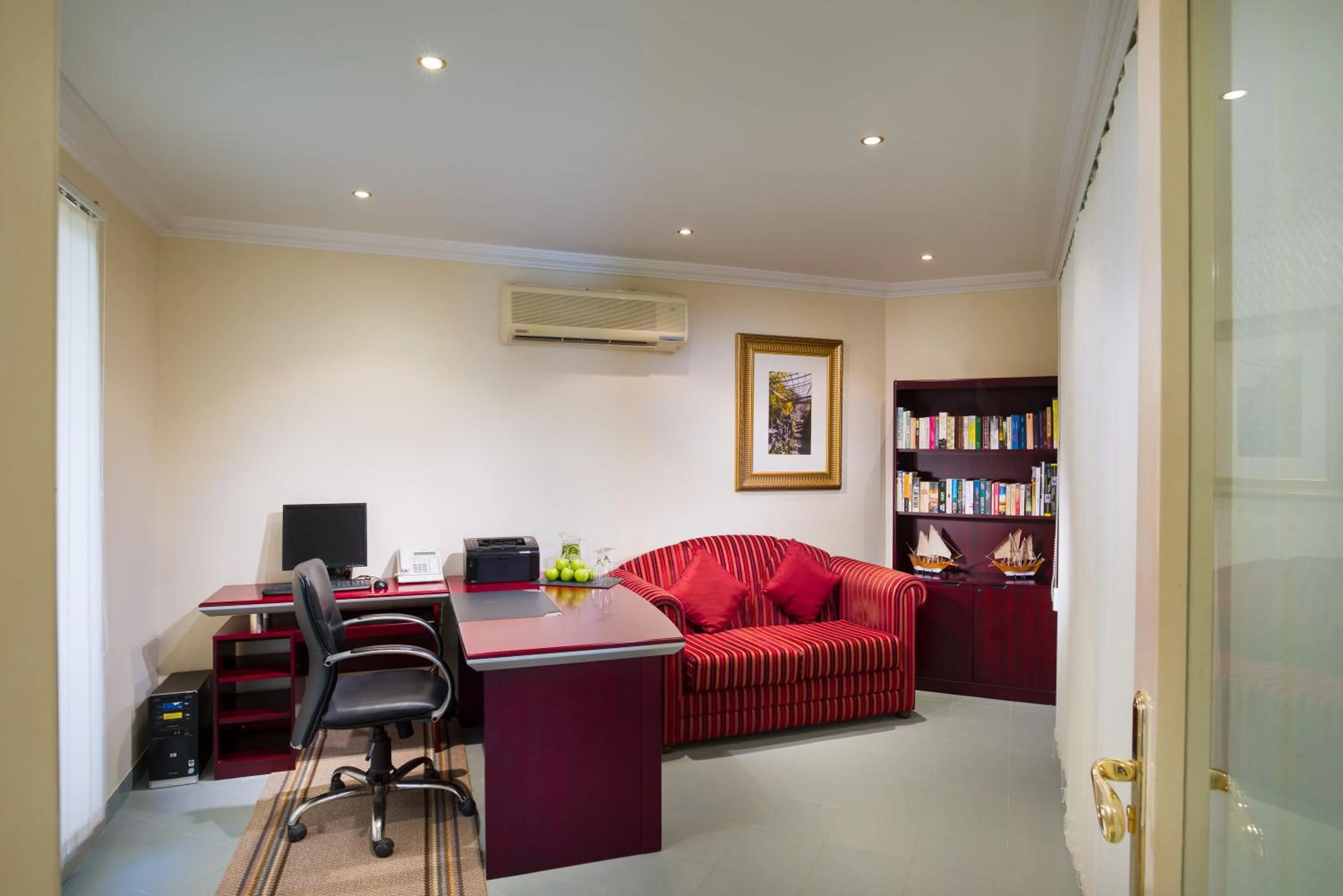 Business facilities in Masira Island Resort