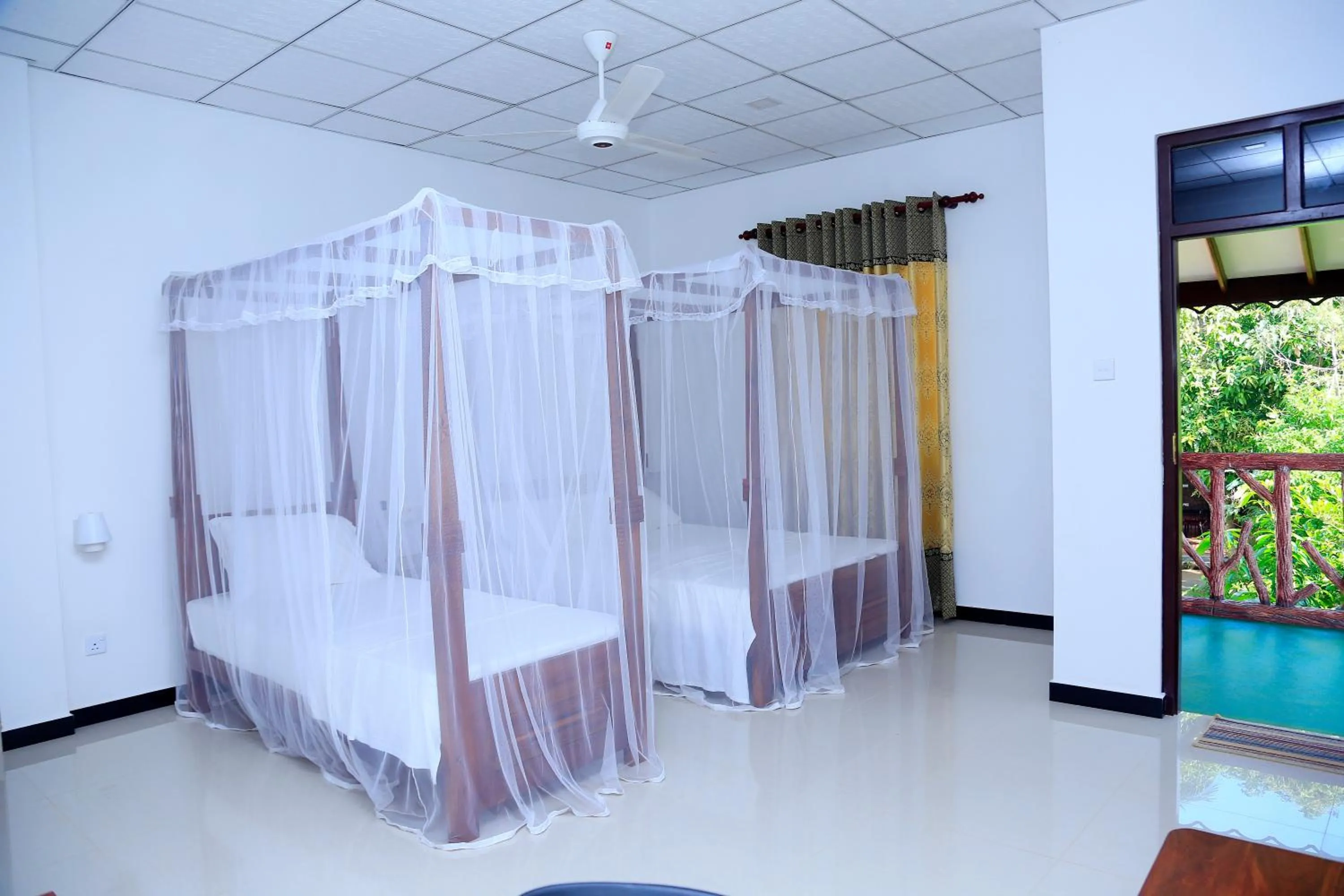 Deluxe Triple Room in V Cabanas Yala Safari Place