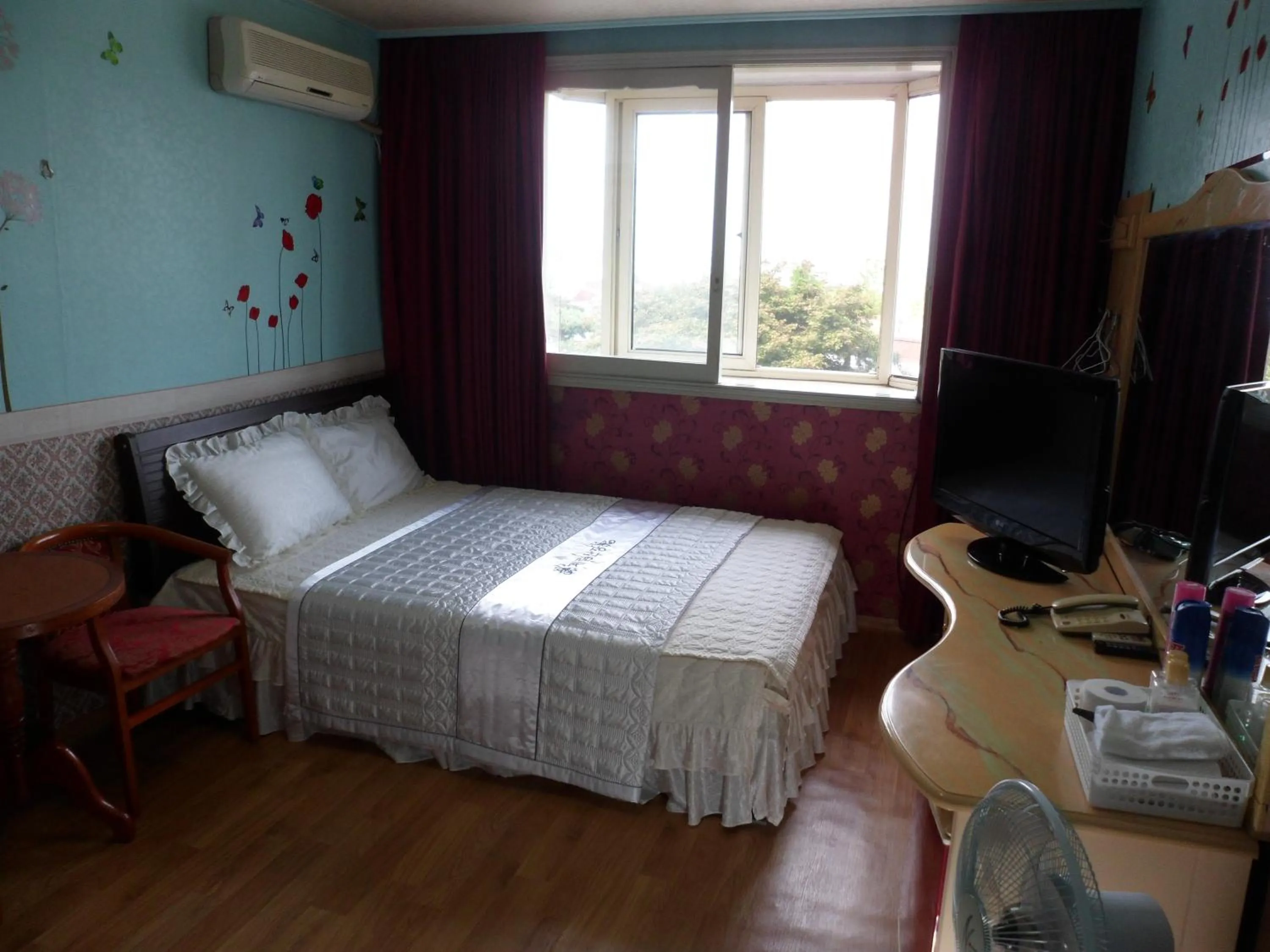 Bed in Gyerim Motel