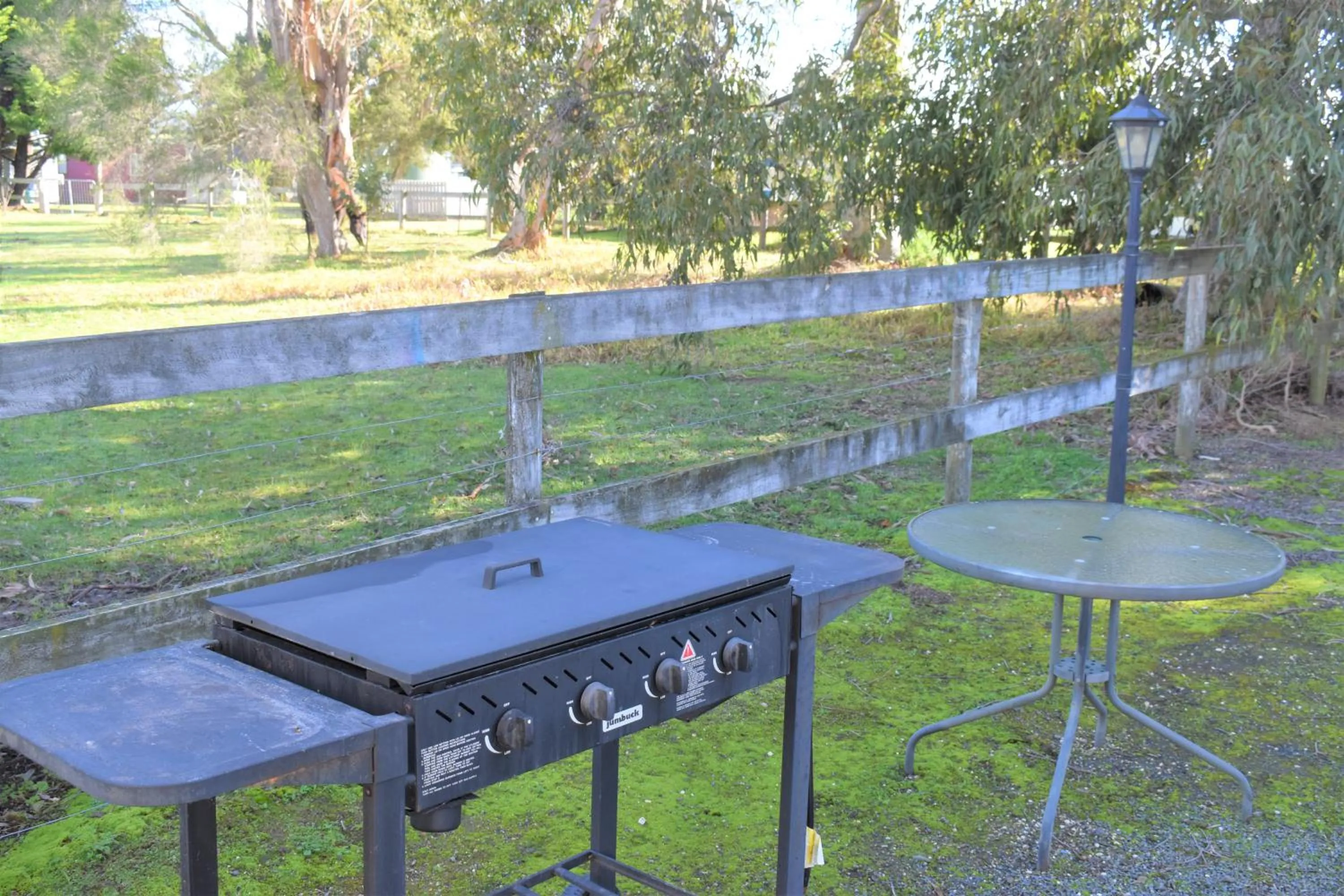 BBQ facilities in Ship Inn Motel Yarram