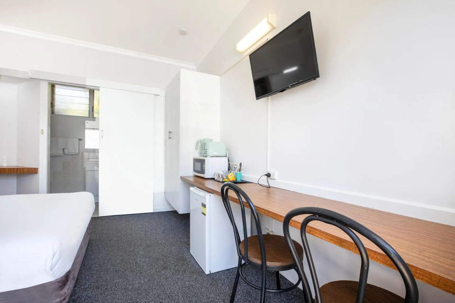 Bedroom, Bed in Ship Inn Motel Yarram