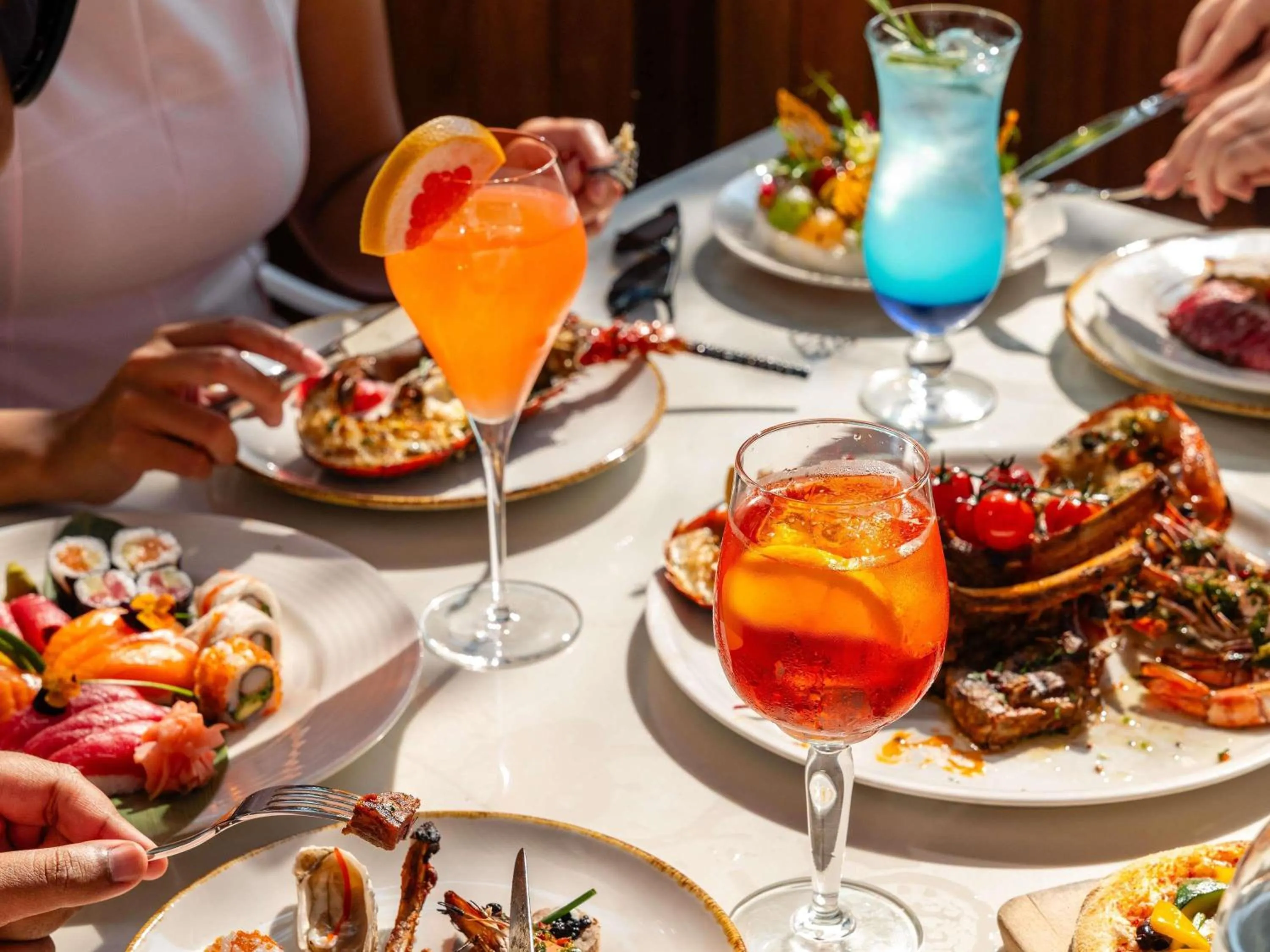 Restaurant/places to eat in Fairmont Bab Al Bahr