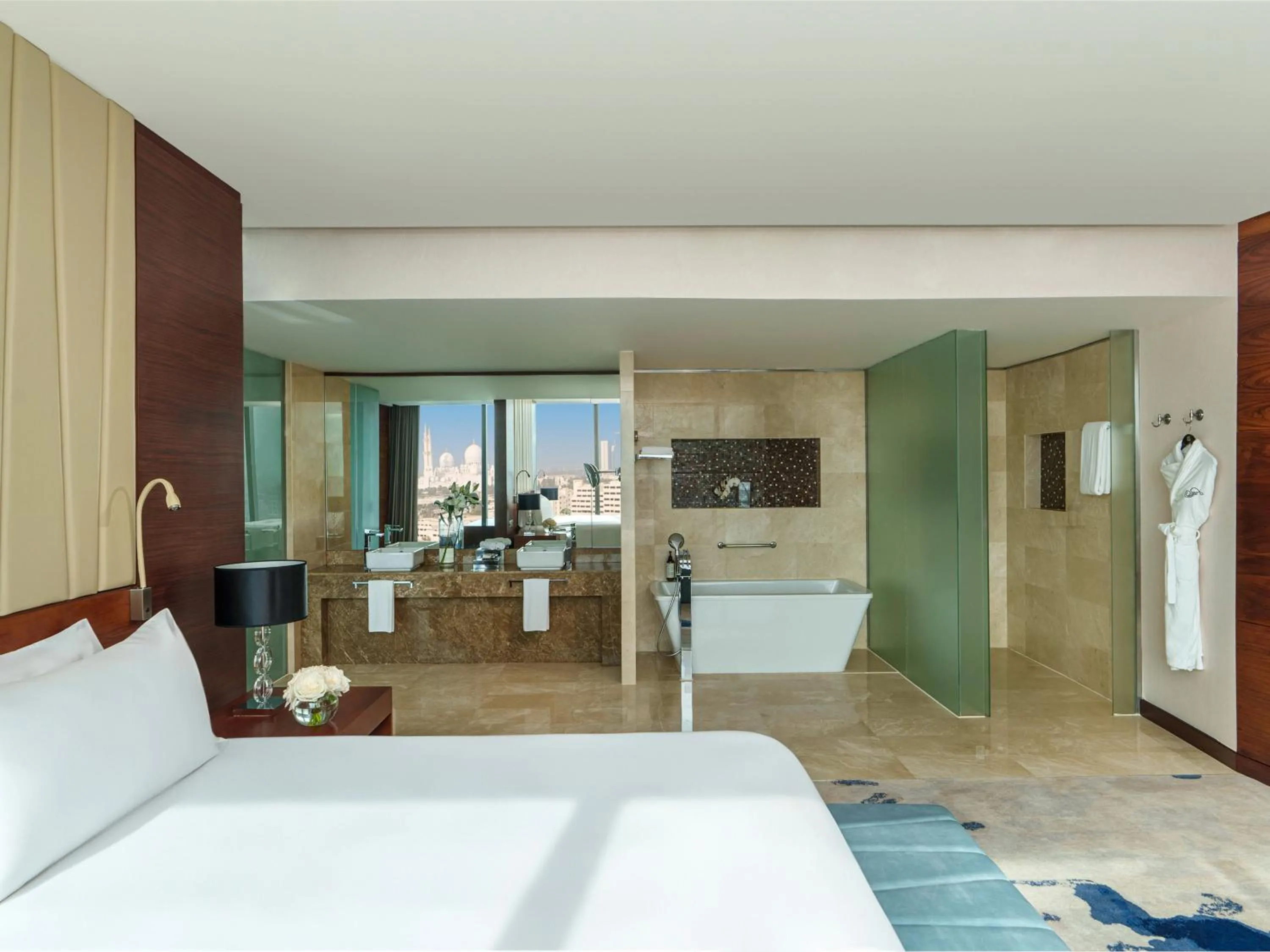 Bed in Fairmont Bab Al Bahr