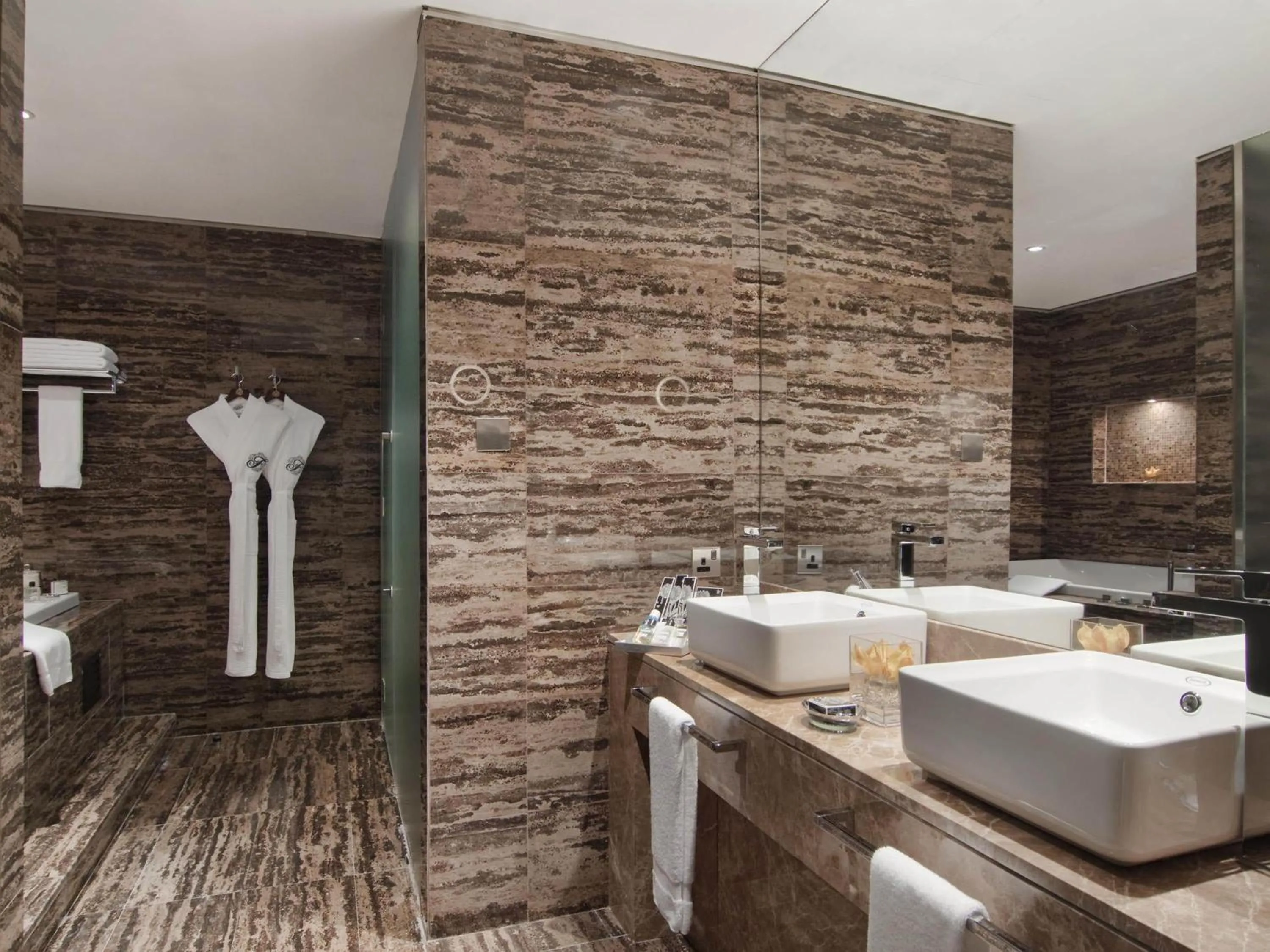 Photo of the whole room in Fairmont Bab Al Bahr