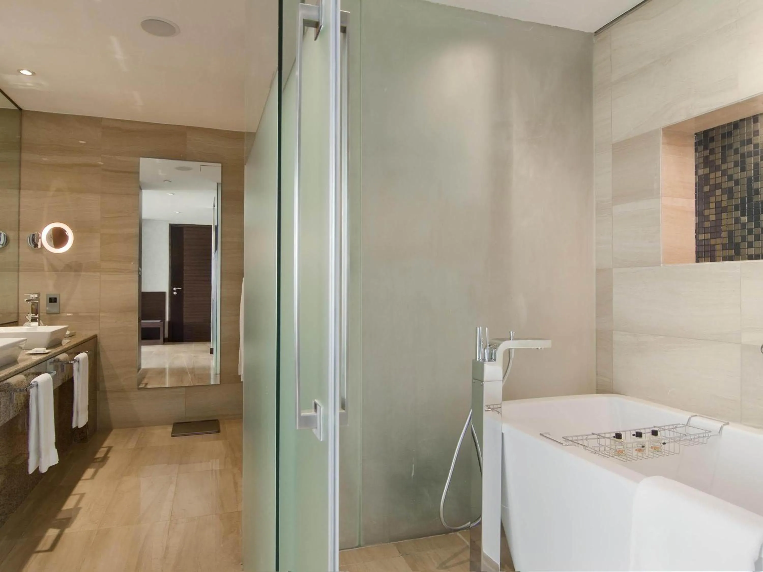 Bathroom in Fairmont Bab Al Bahr
