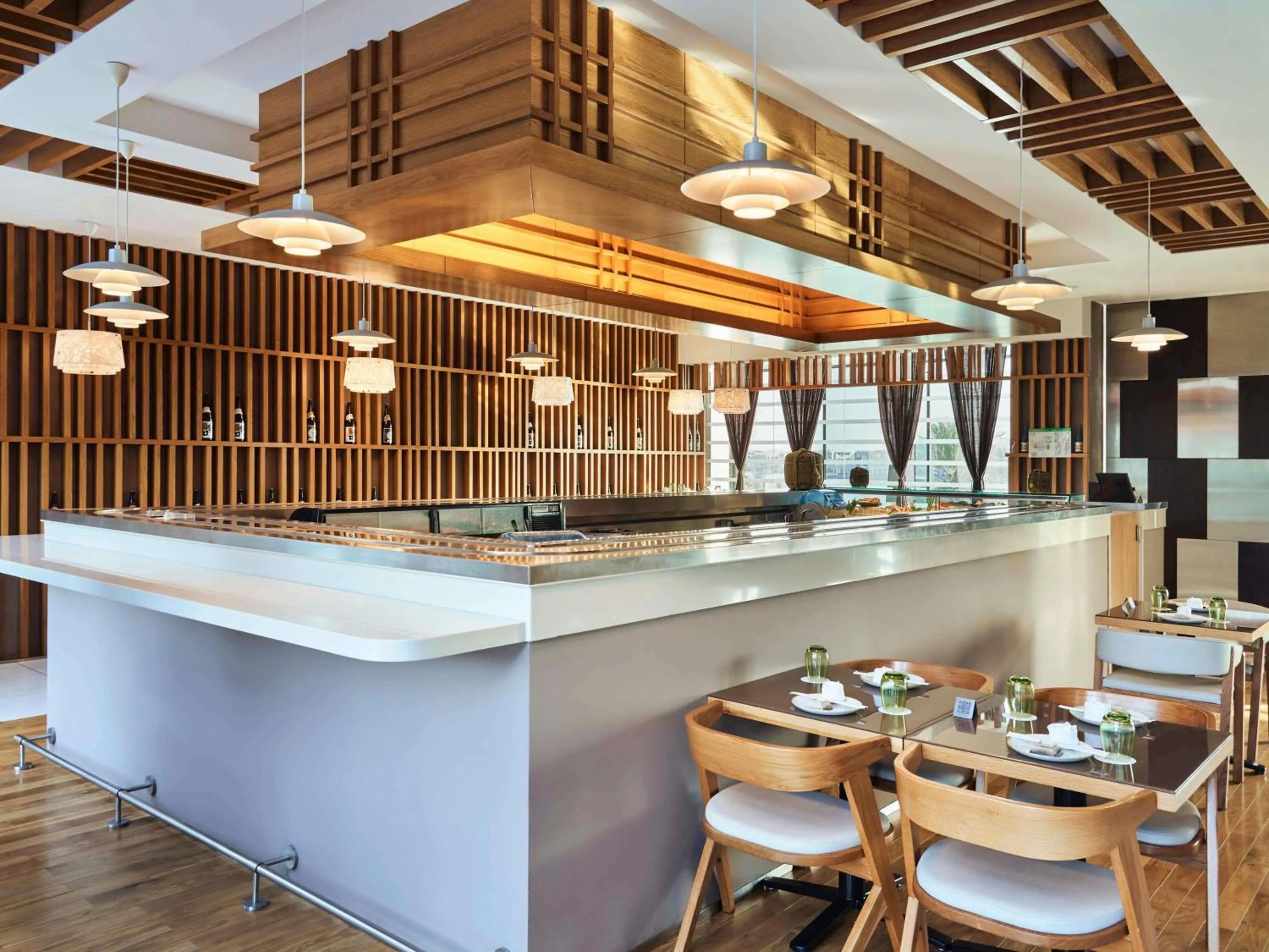 Restaurant/places to eat in Fairmont Bab Al Bahr