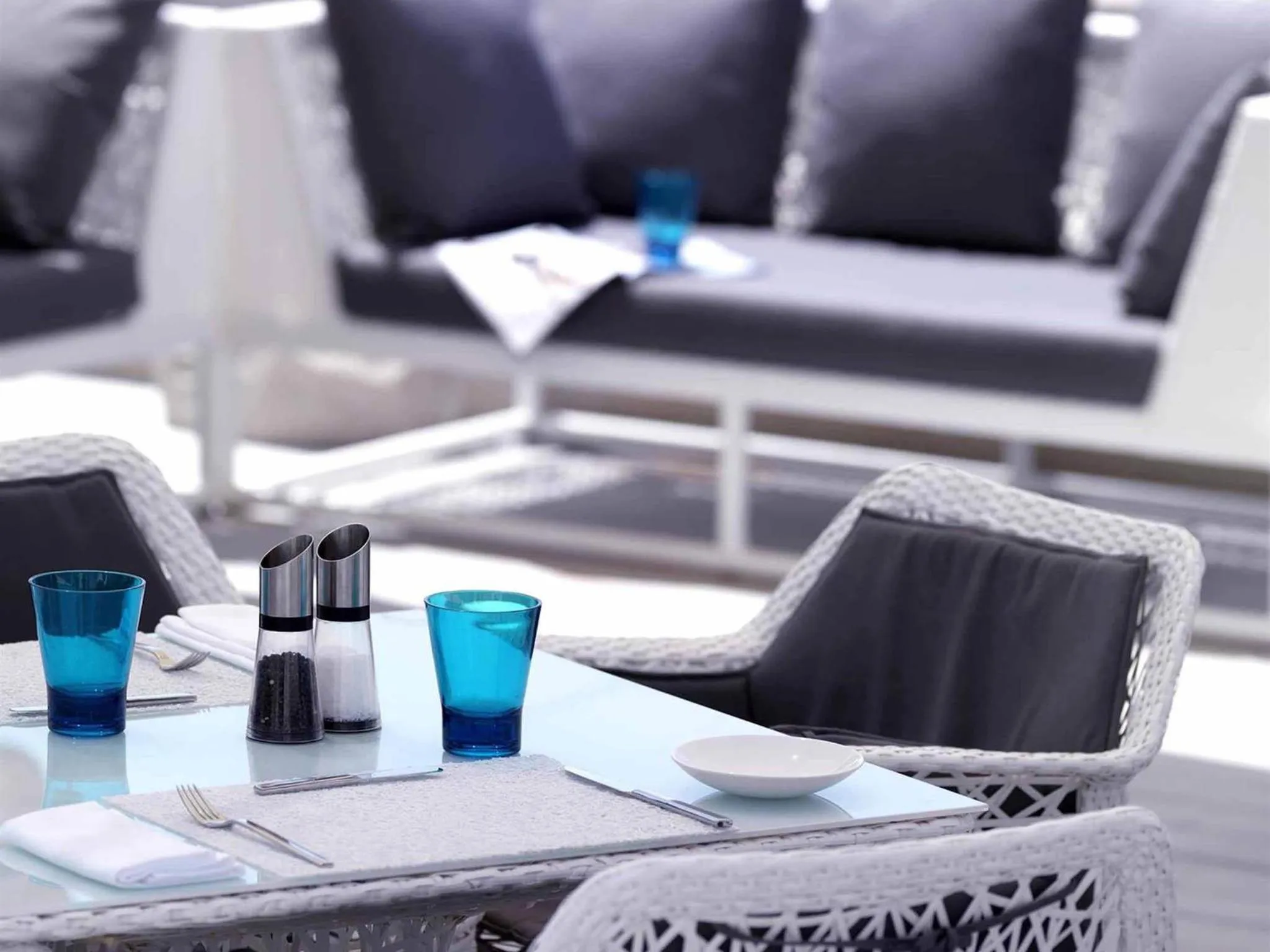 Lounge or bar in Fairmont Bab Al Bahr
