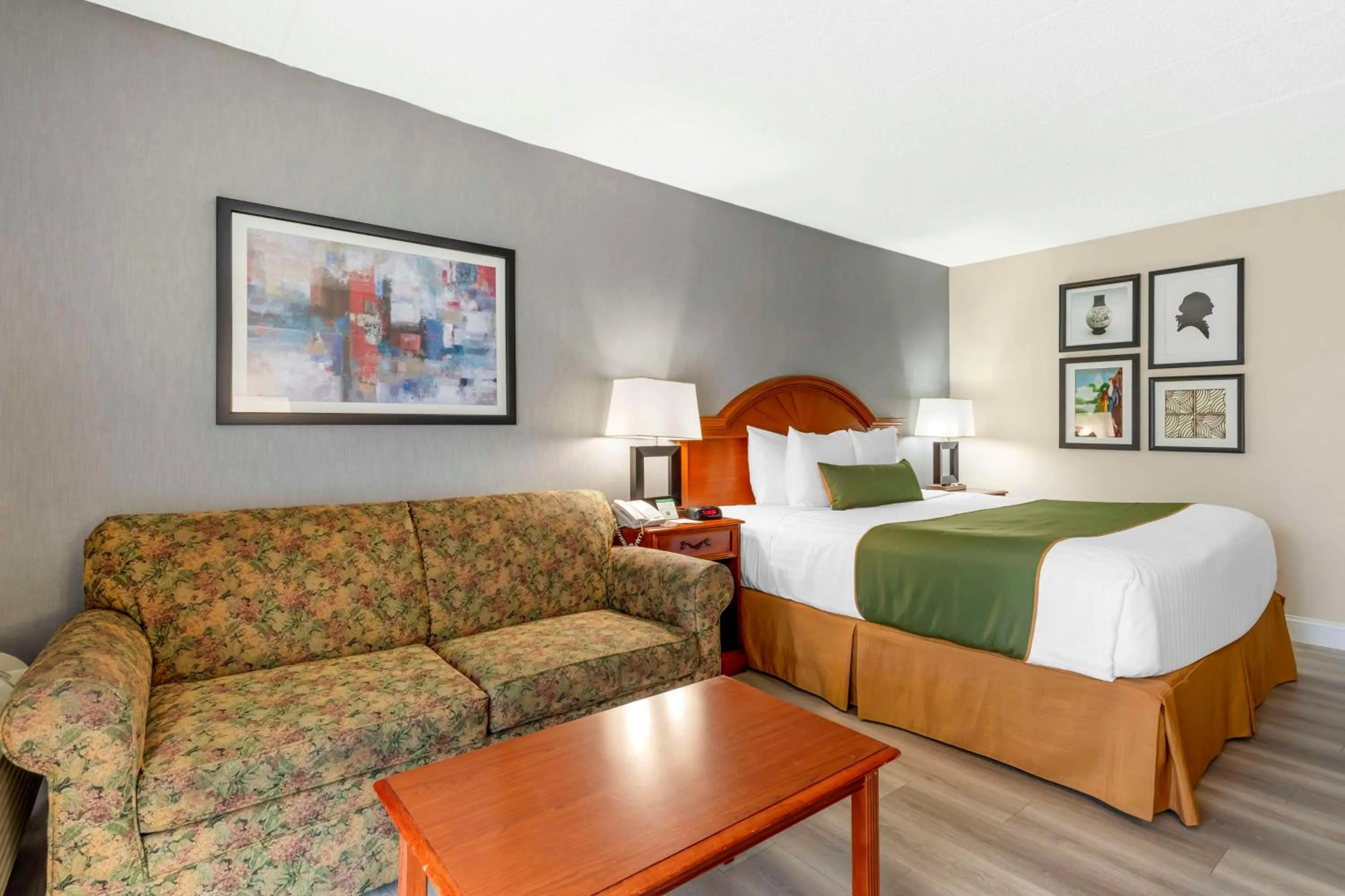 Bedroom, Bed in Best Western Capital Beltway Washington DC