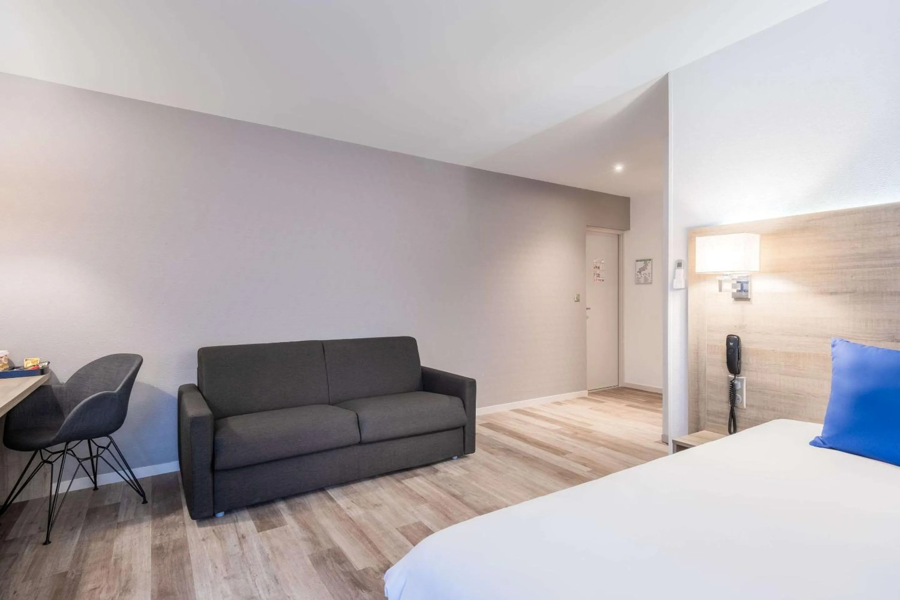 Photo of the whole room, Bed in Hotel Le Circuit Le Mans