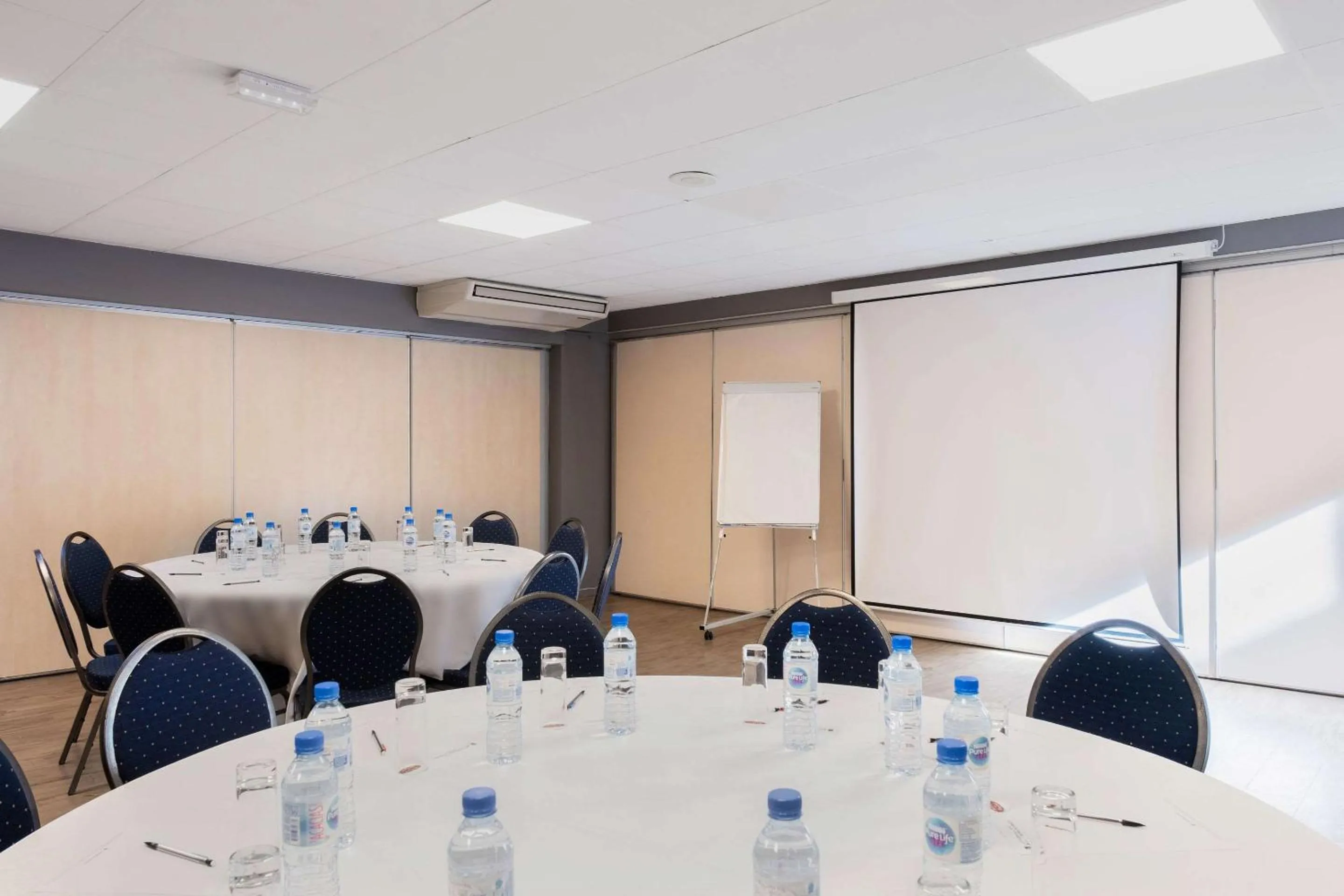 On site in Hotel Le Circuit Le Mans