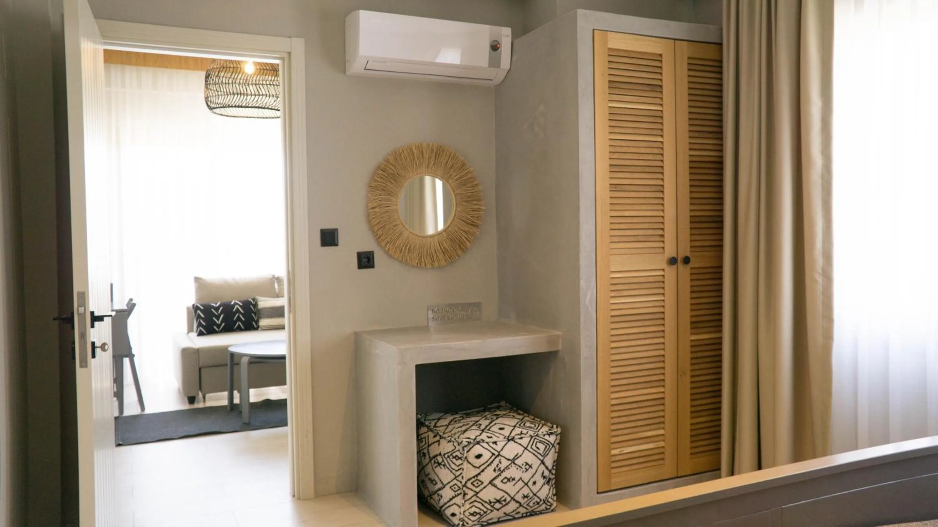 Bedroom in Alp Suites Mandalin