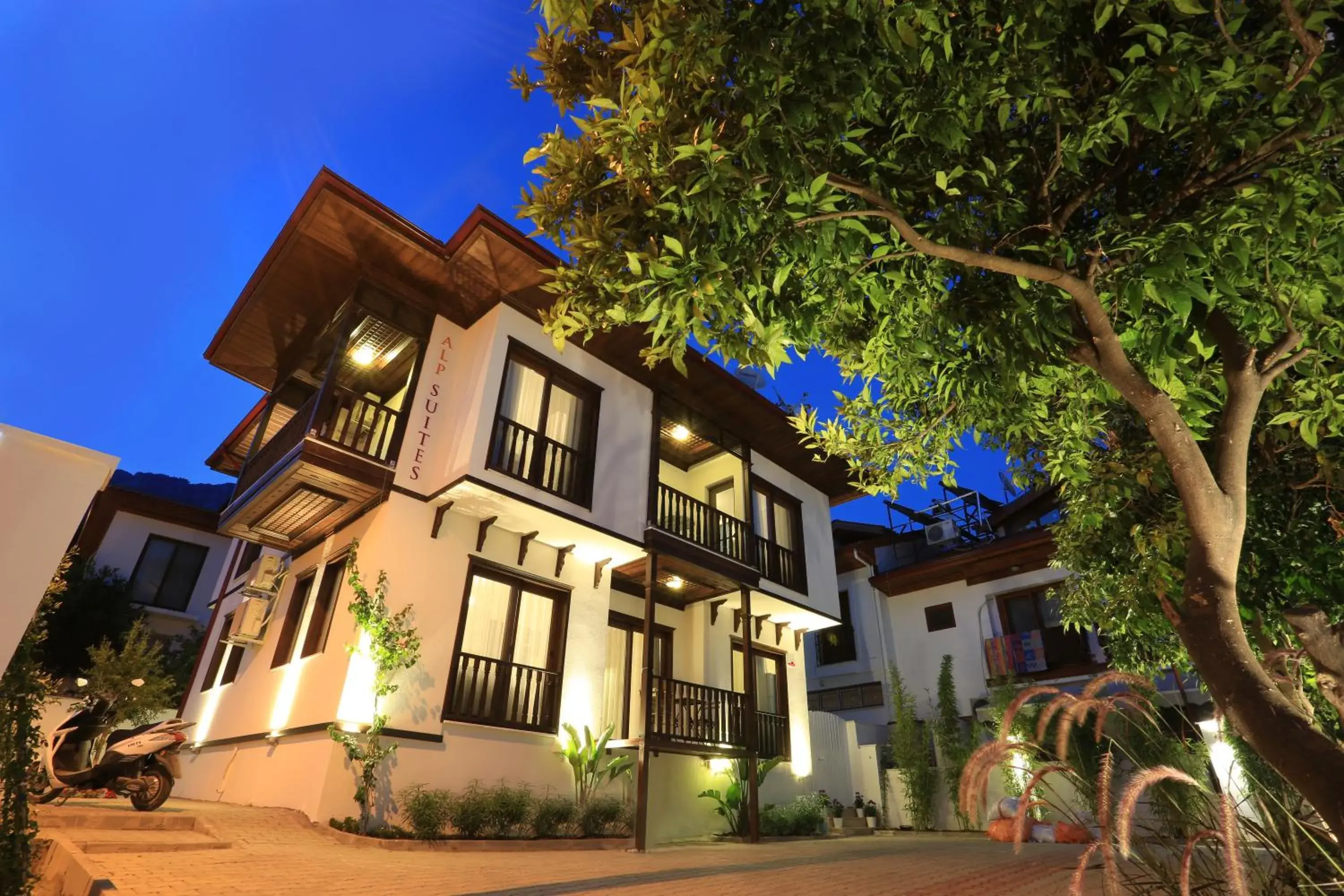 Alp Suites Mandalin Alp Suites Mandalin