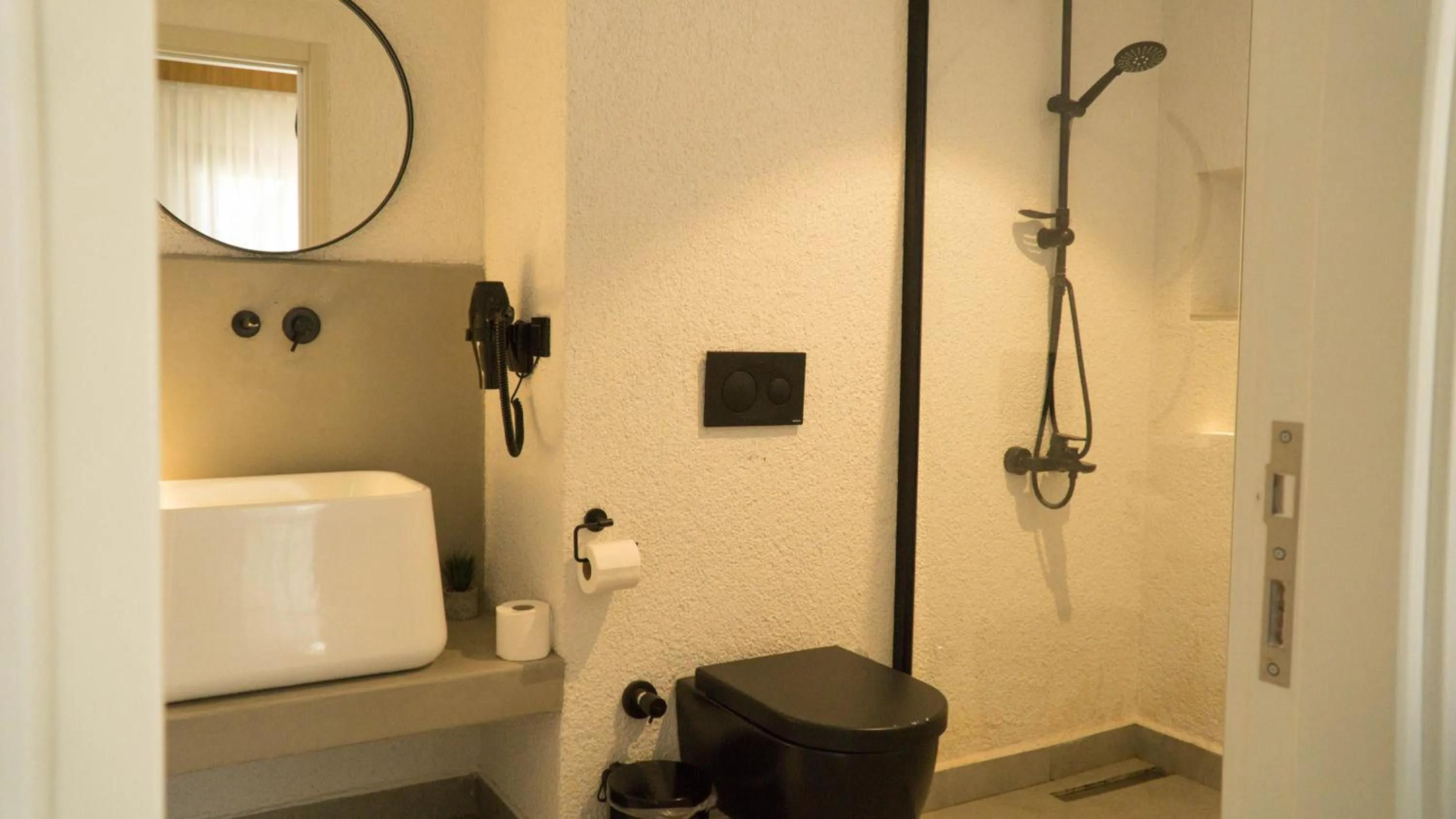 Bathroom in Alp Suites Mandalin